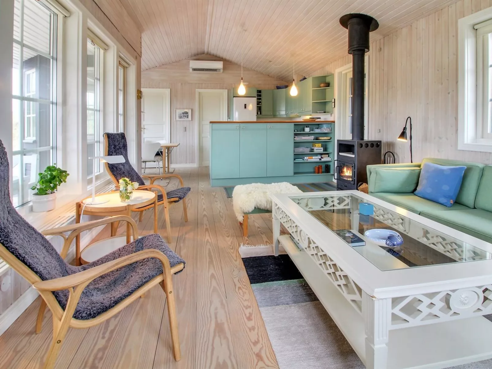 "Aise" - 75m from the sea-Inside