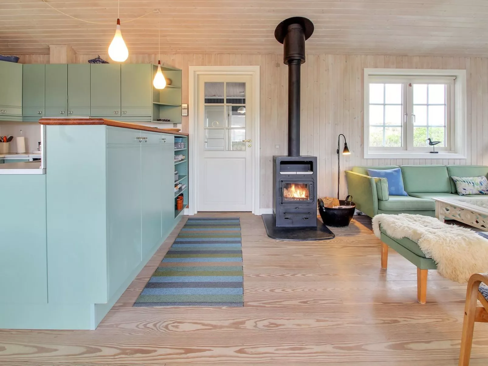 "Aise" - 75m from the sea-Outside
