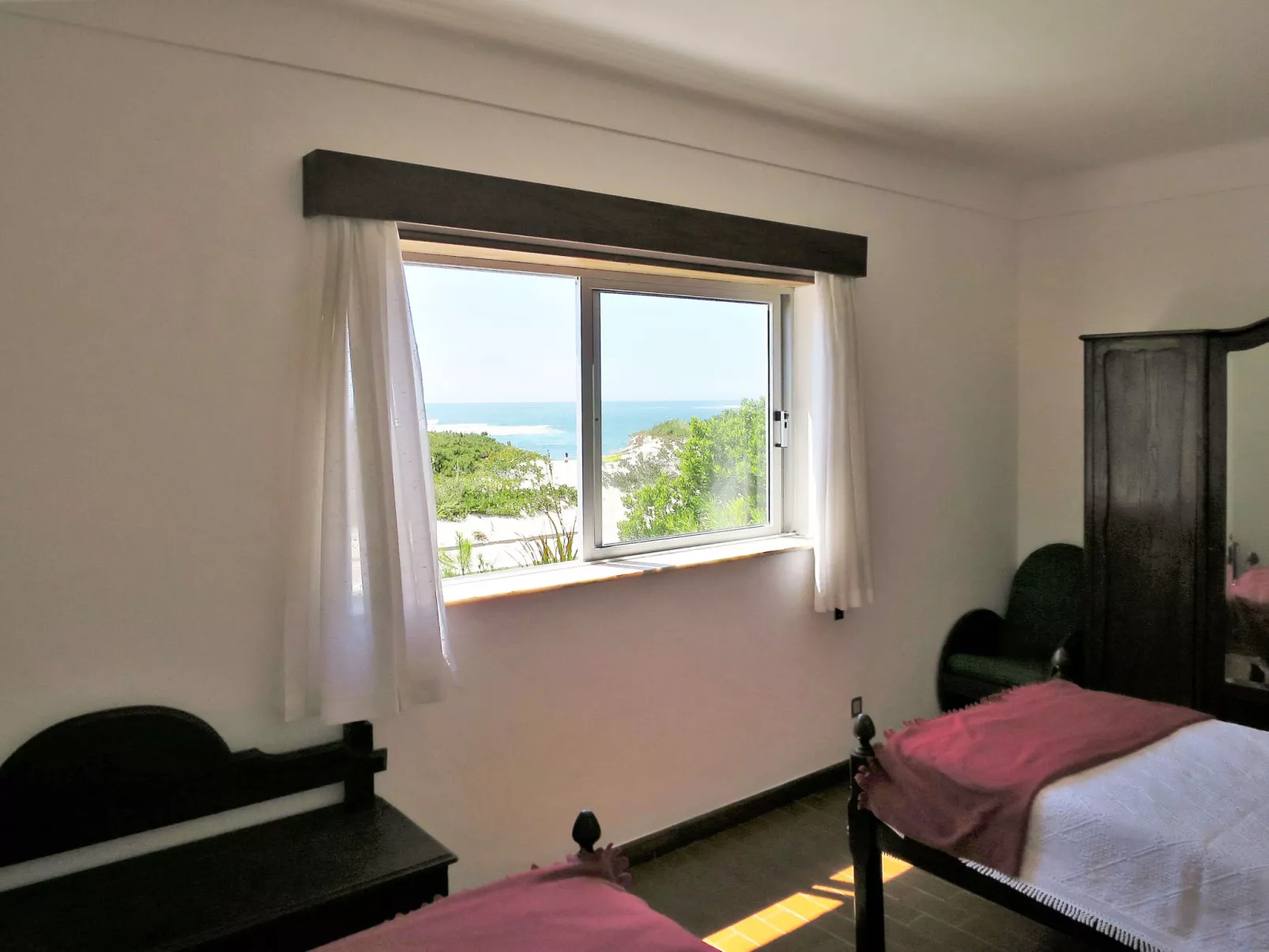 Da Praia-Inside