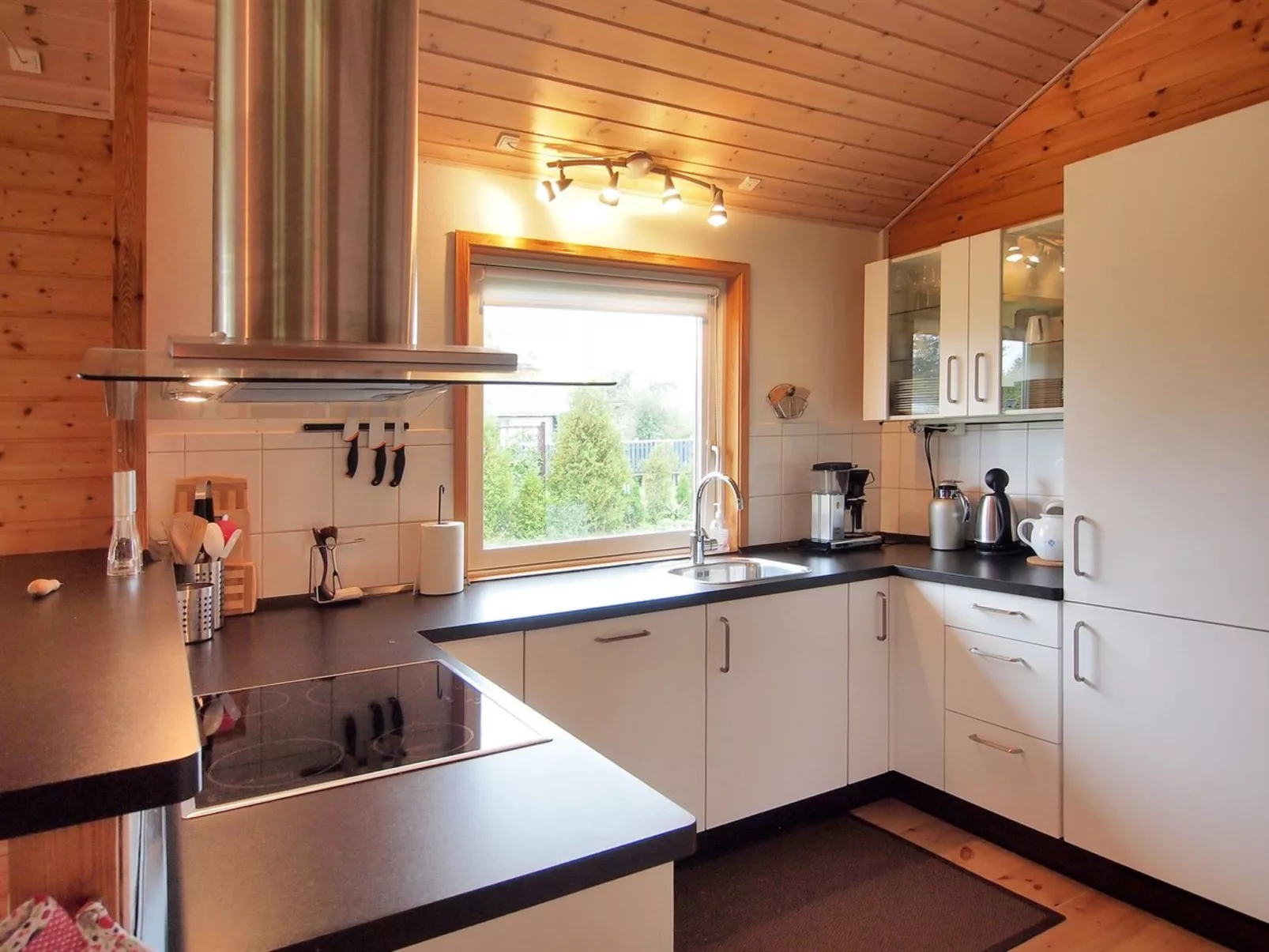 "Karanfilka" - 900m from the sea-Inside