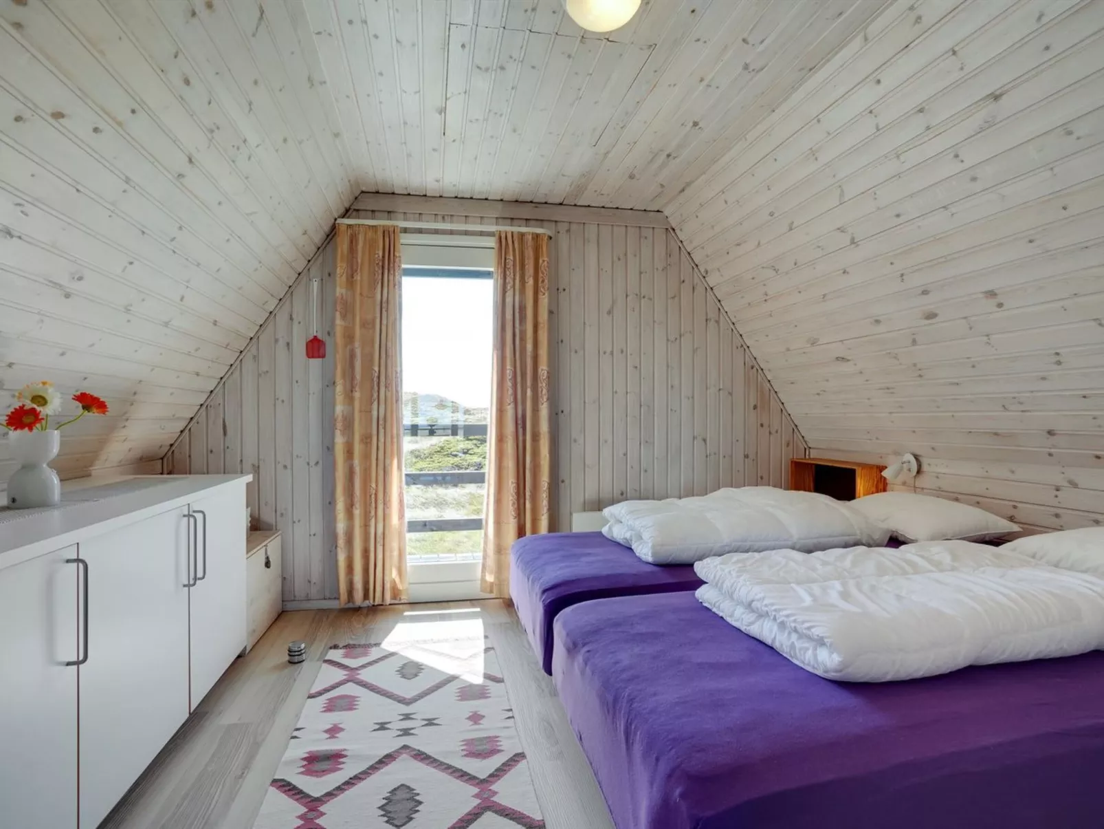 "Viona" - 350m from the sea-Inside