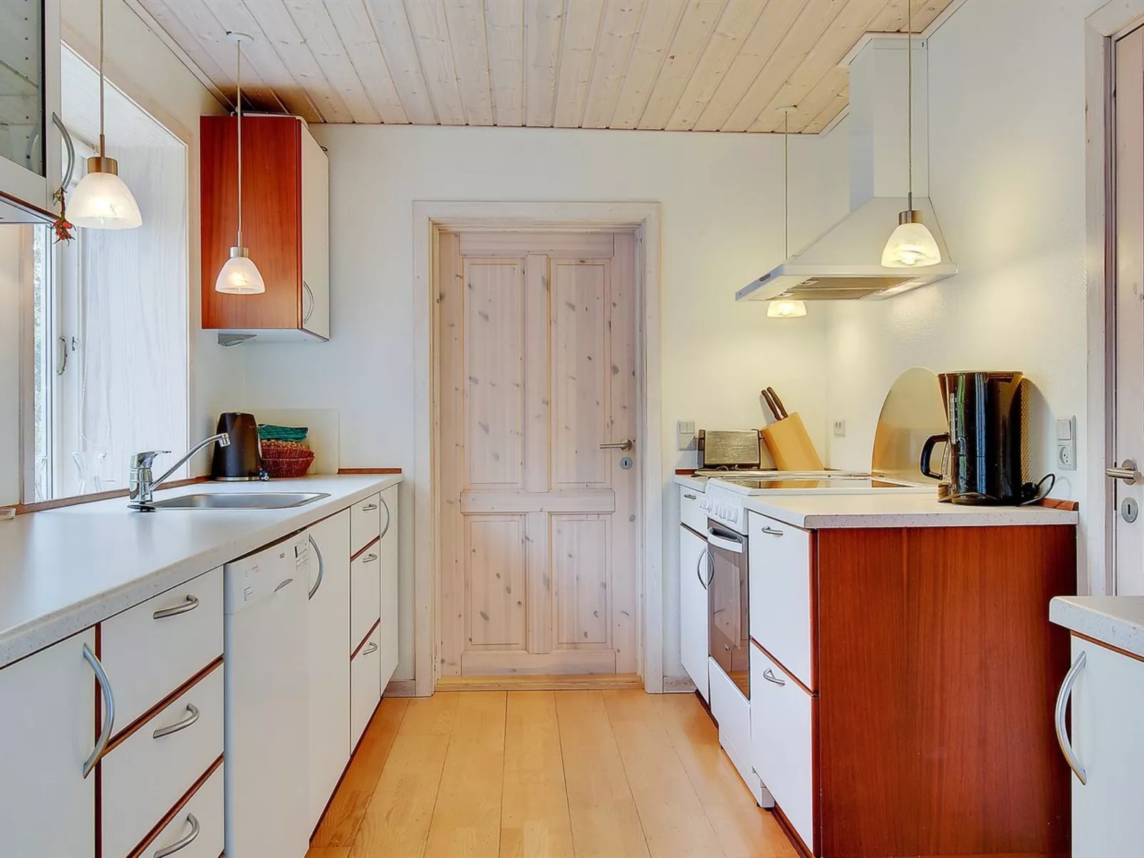 "Etta" - 957m from the sea-Inside