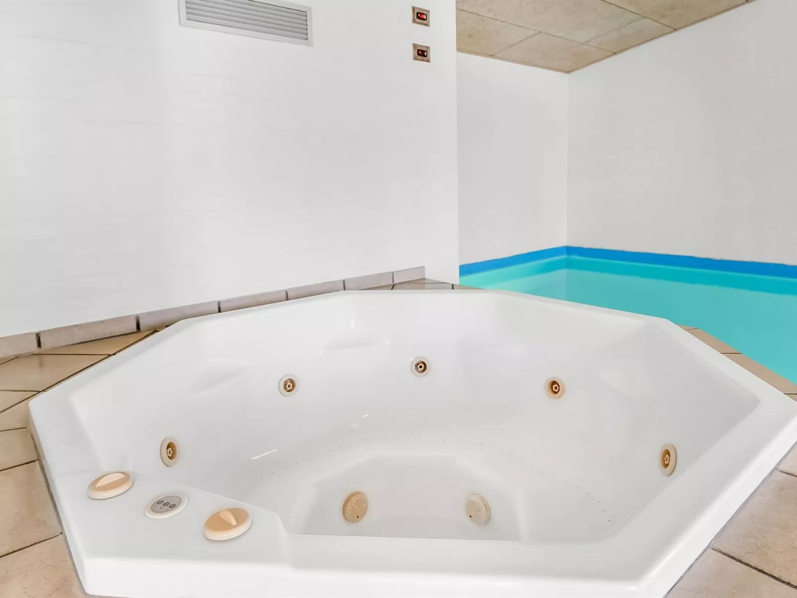 "Alfrida" - 1.5km from the sea-Inside