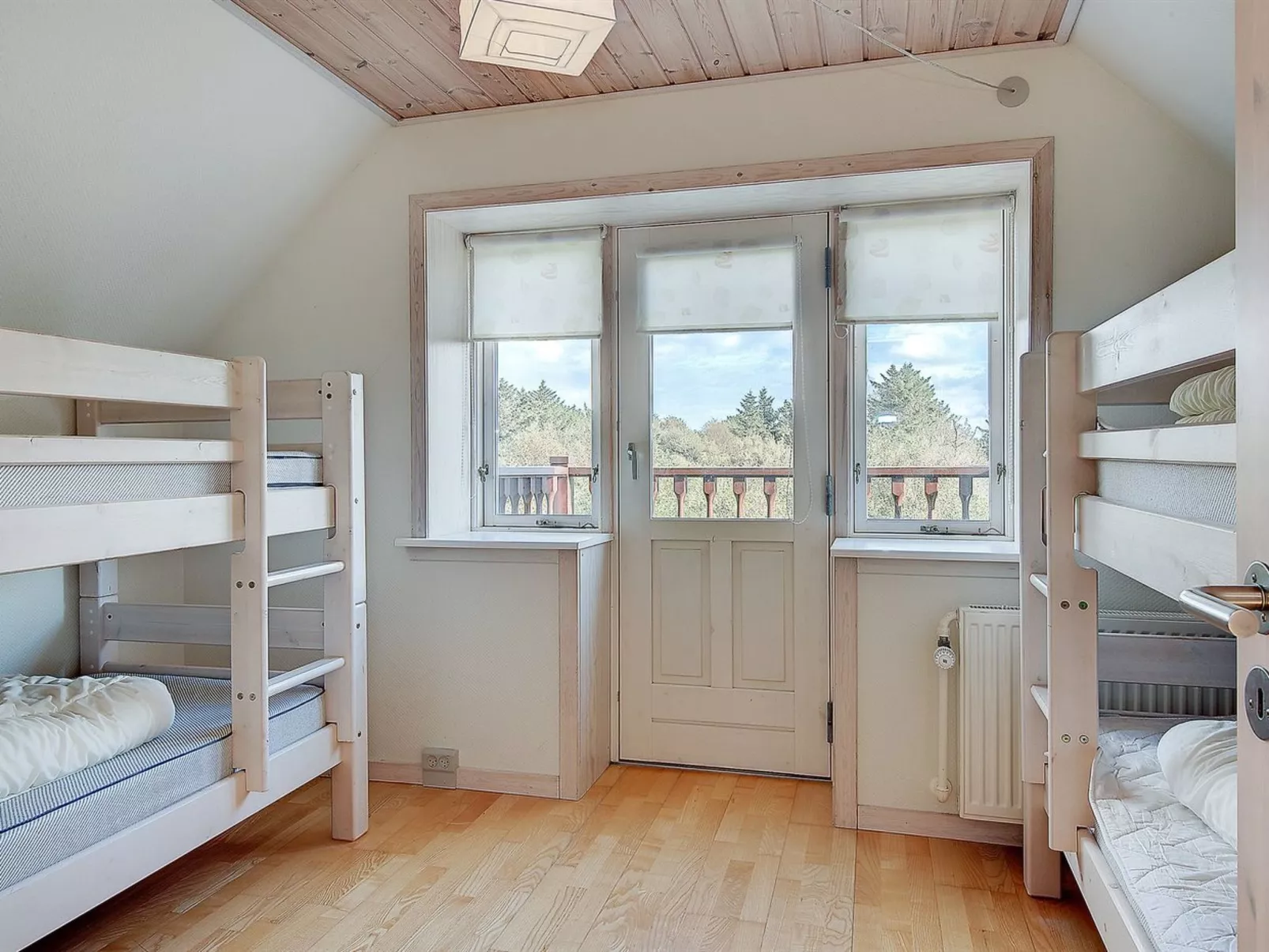 "Etta" - 957m from the sea-Inside
