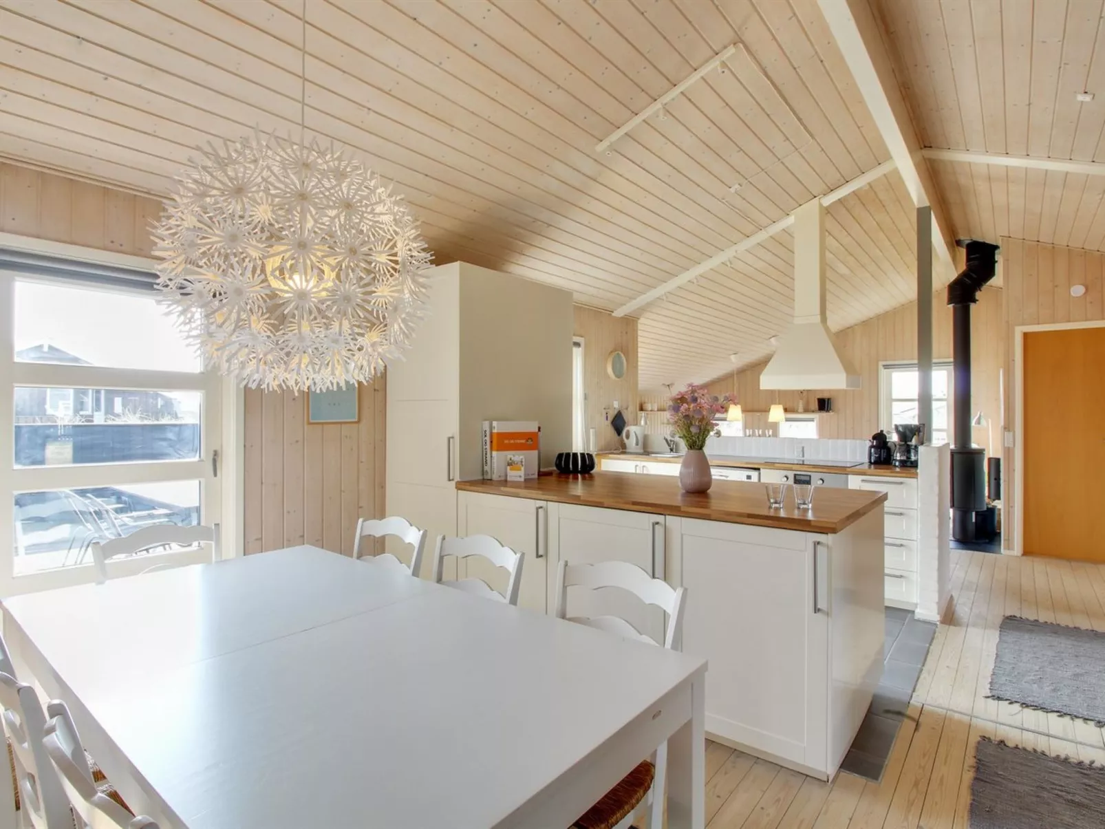 "Hjalma" -  from the sea-Dedans