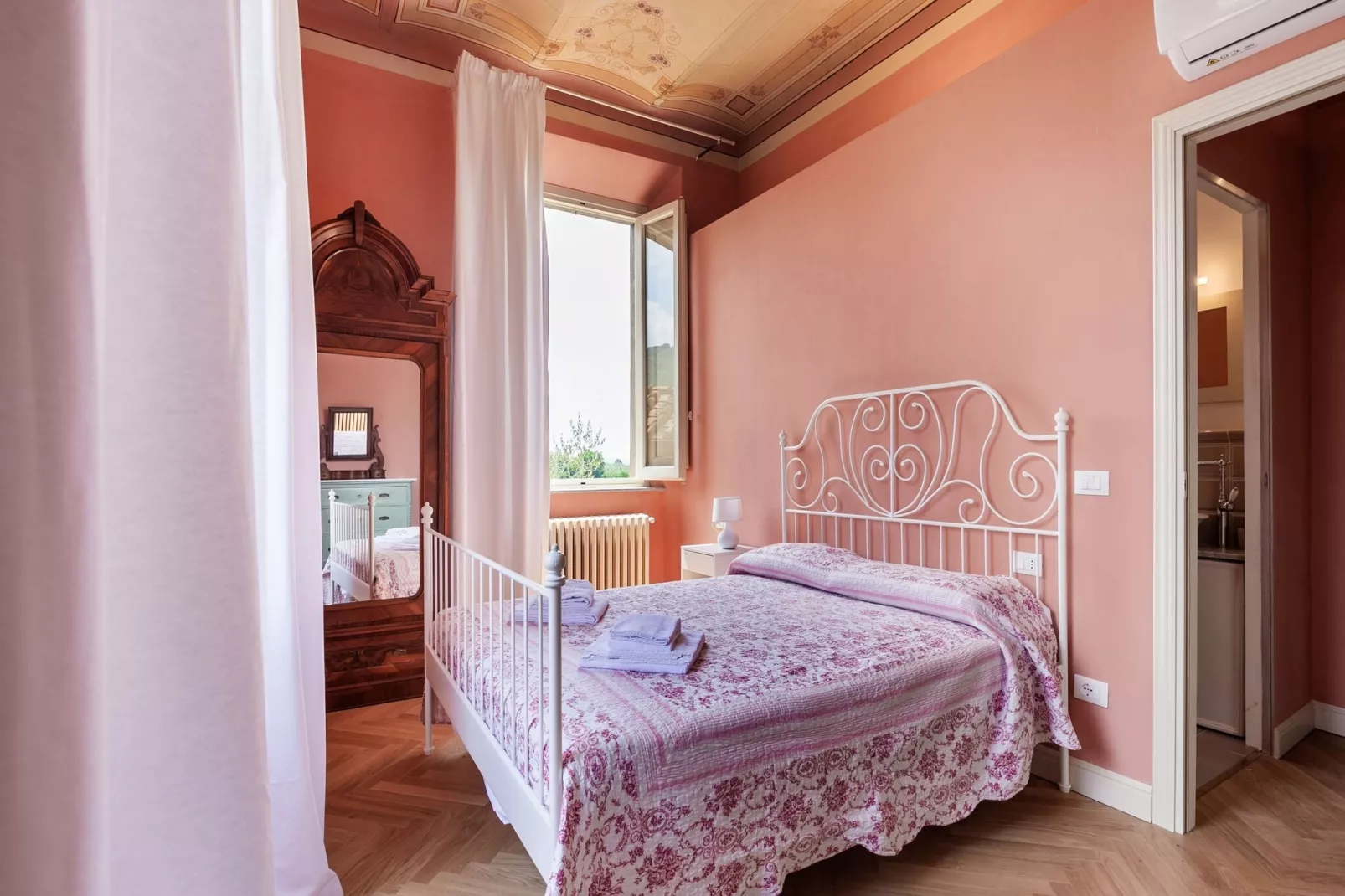 Villa Rose-Schlafzimmer