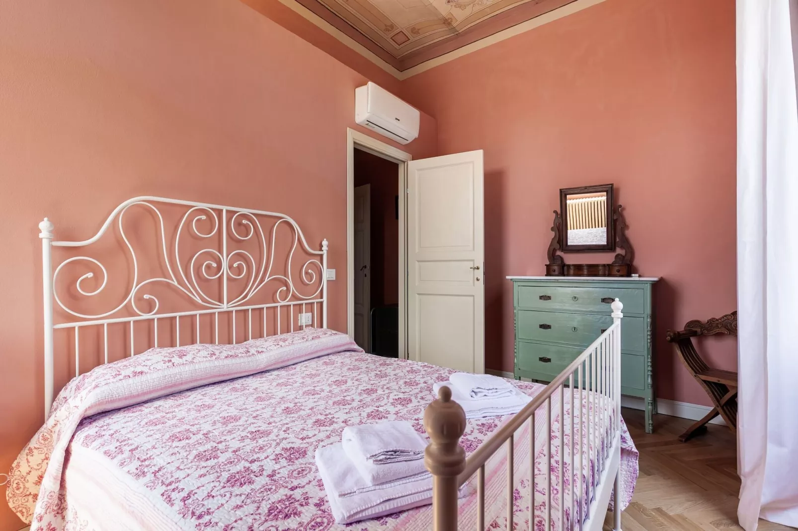 Villa Rose-Schlafzimmer