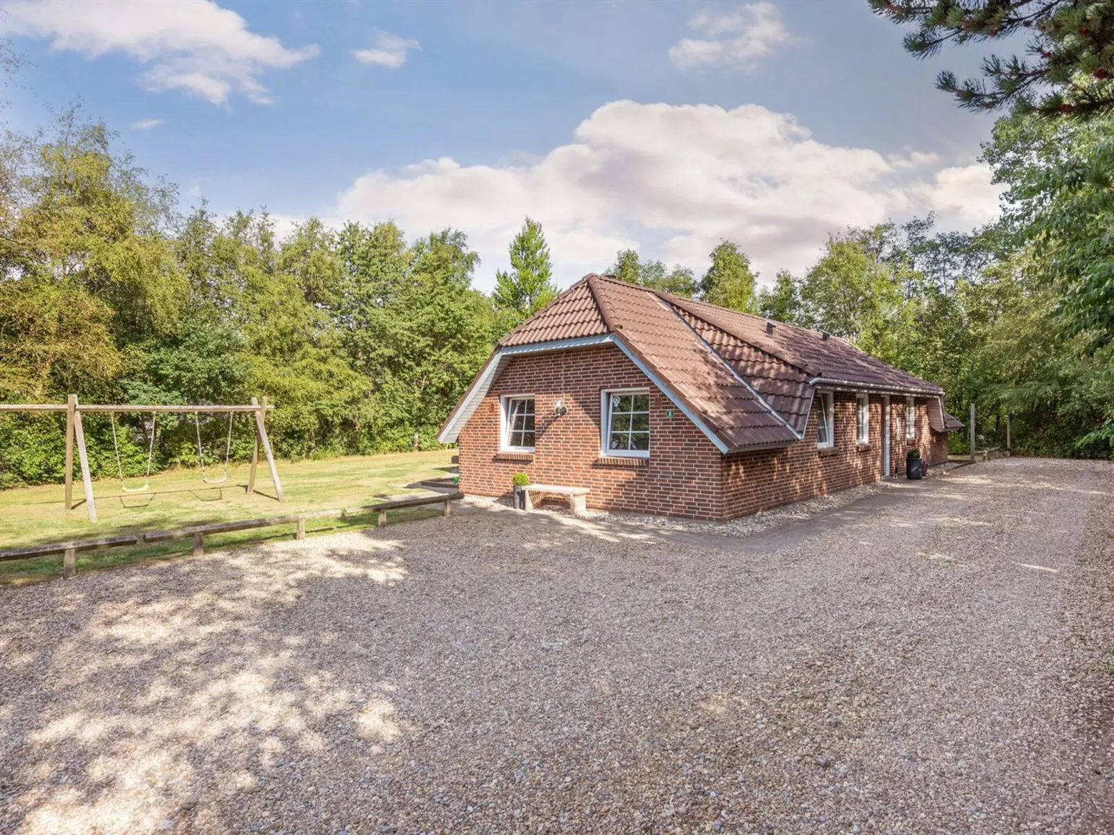 "Friederk" - 12km from the sea-Outside