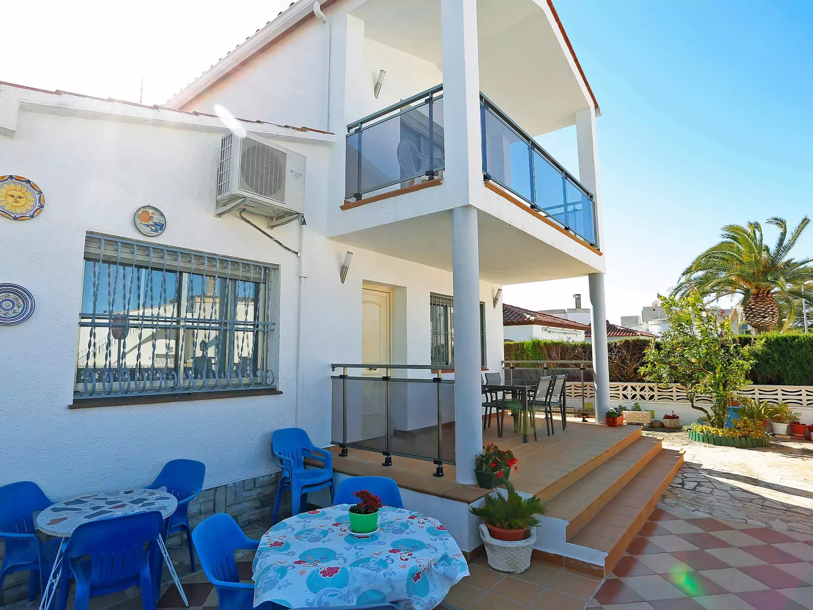 Solimar Cambrils-Outside