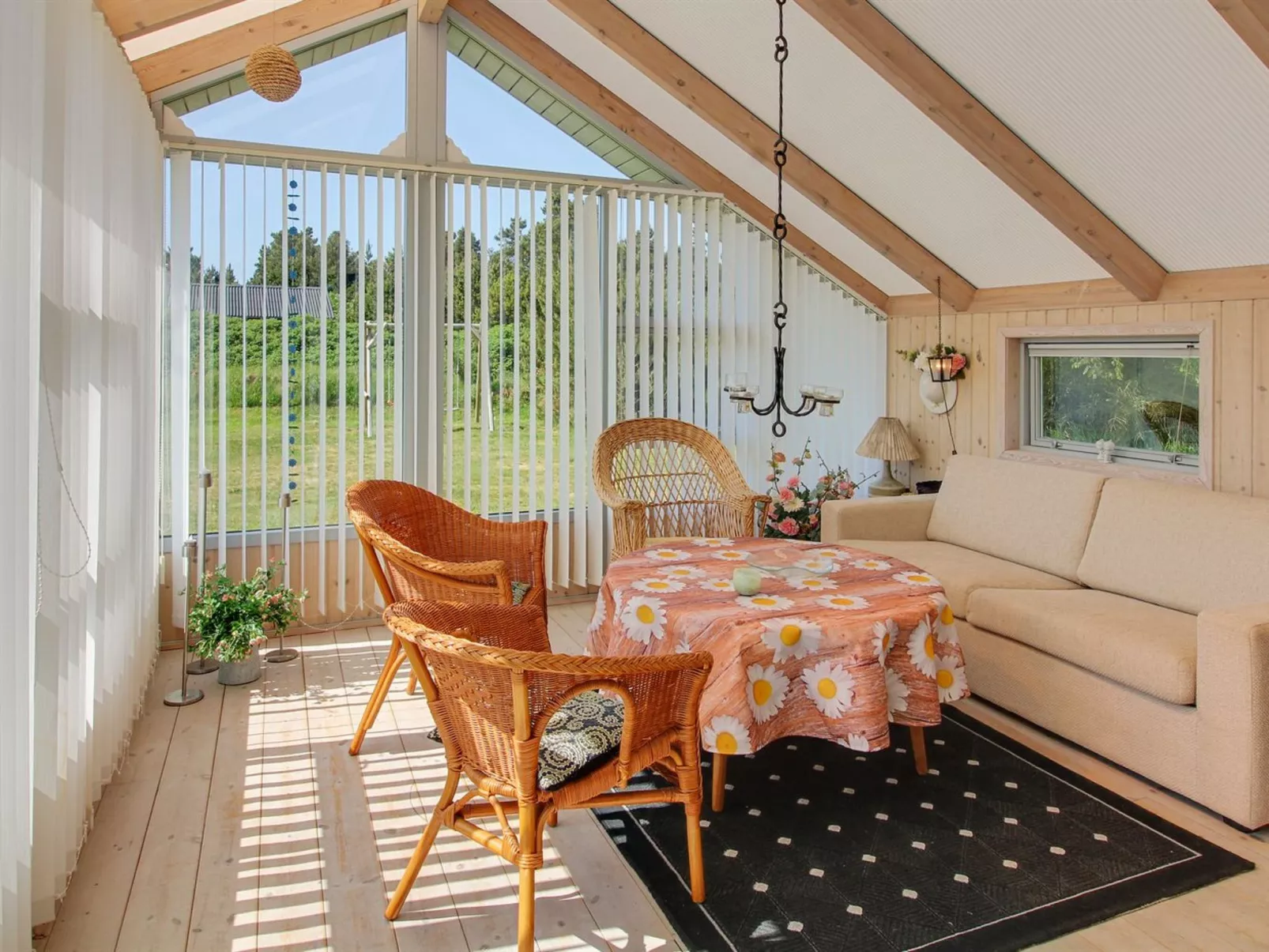 "Solvejk" - 800m from the sea-Inside