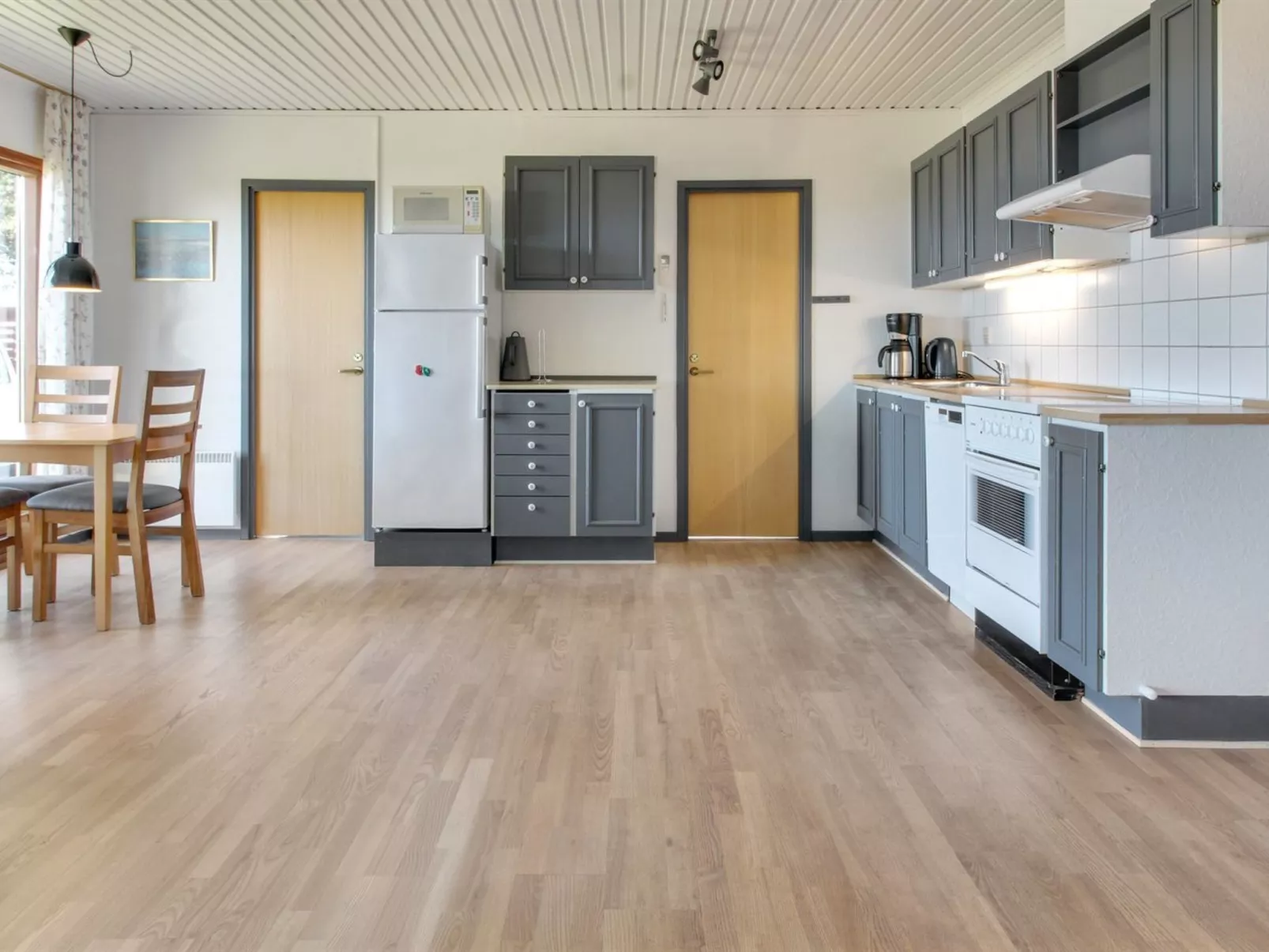 "Asfrid" - 3.5km from the sea-Inside