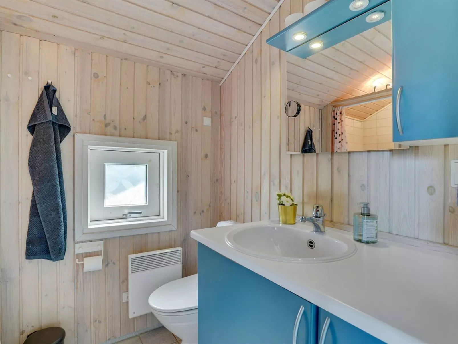 "Lisbeth" - 400m from the sea-Drinnen