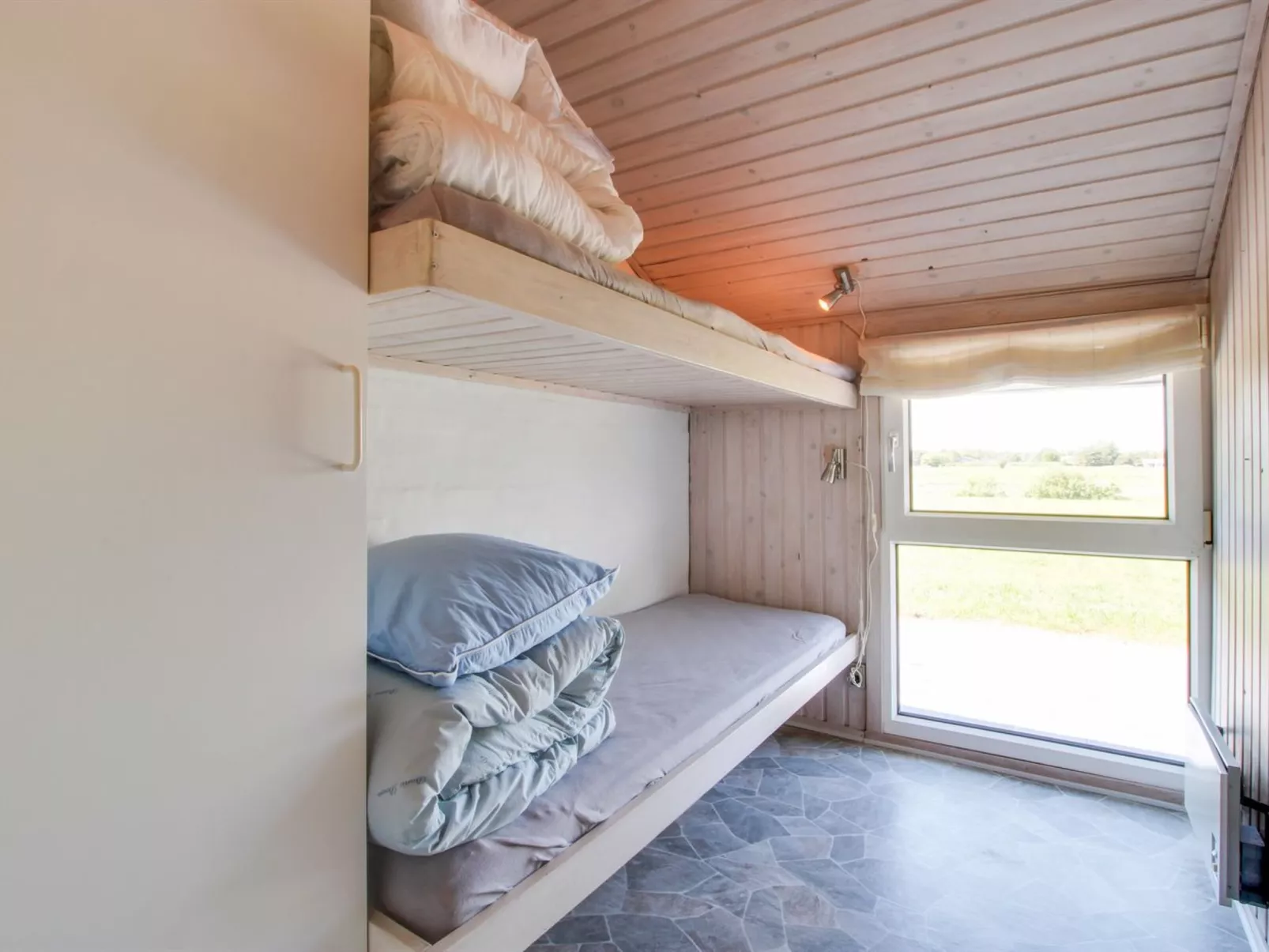 "Edmer" - 50m from the sea-Drinnen
