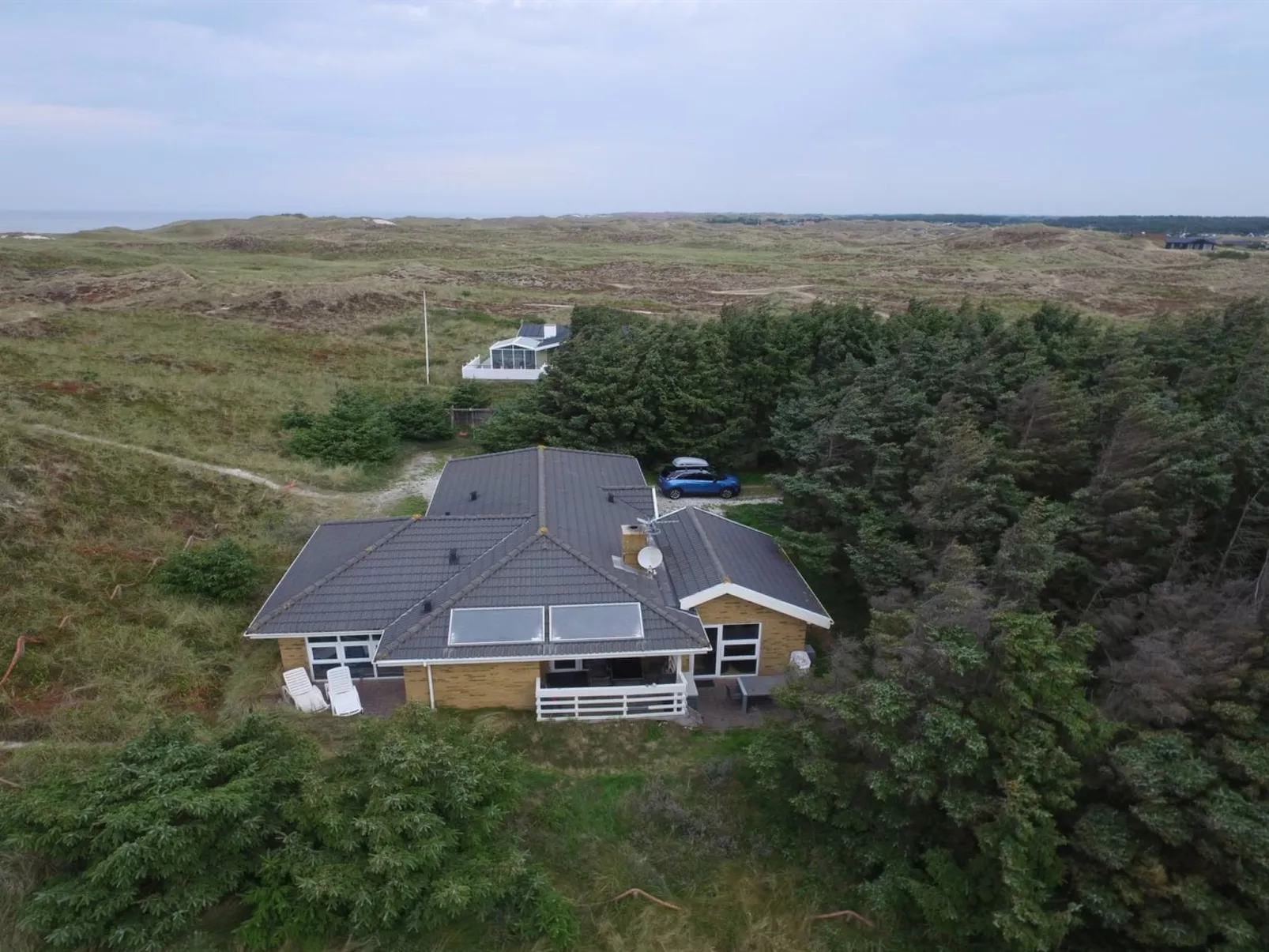 "Ewy" - 300m from the sea-Outside