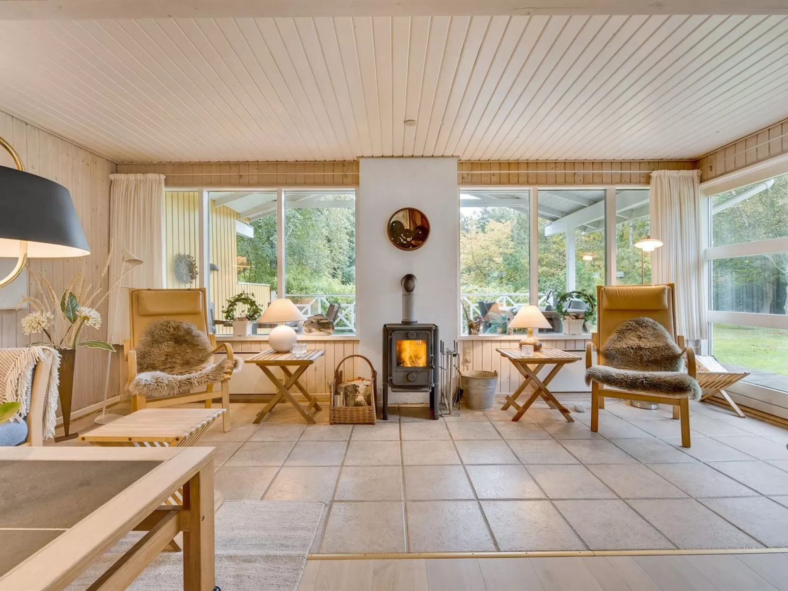 "Arnelung" - 1.9km from the sea-Inside