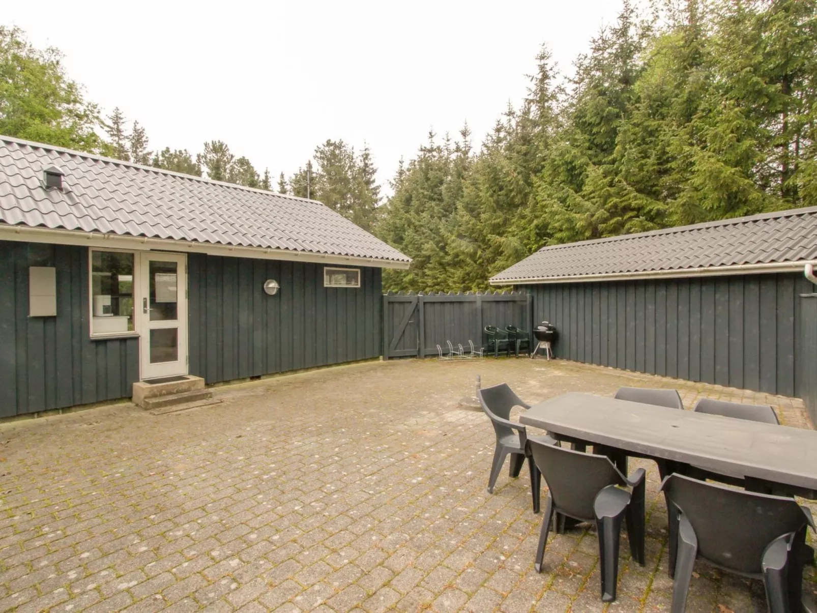 "Ketildor" - 100m from the sea-Drinnen