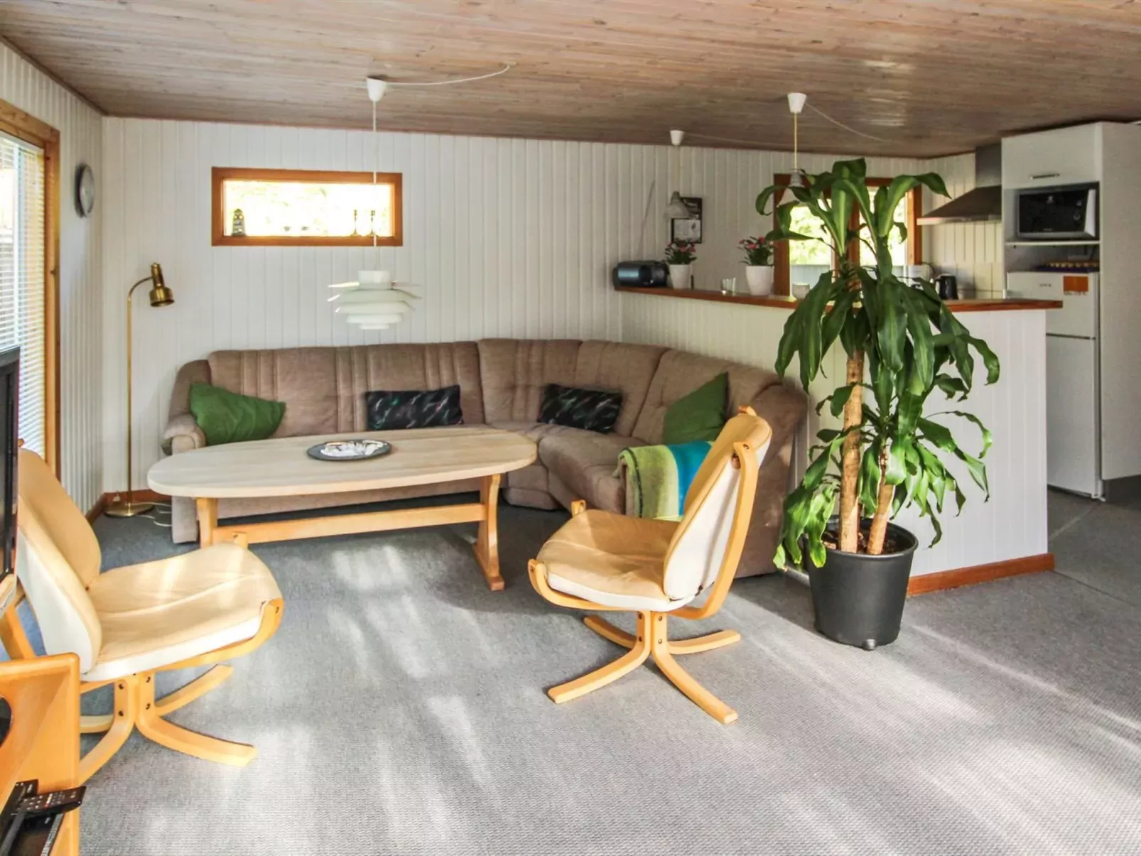 "Ketildor" - 100m from the sea-Drinnen