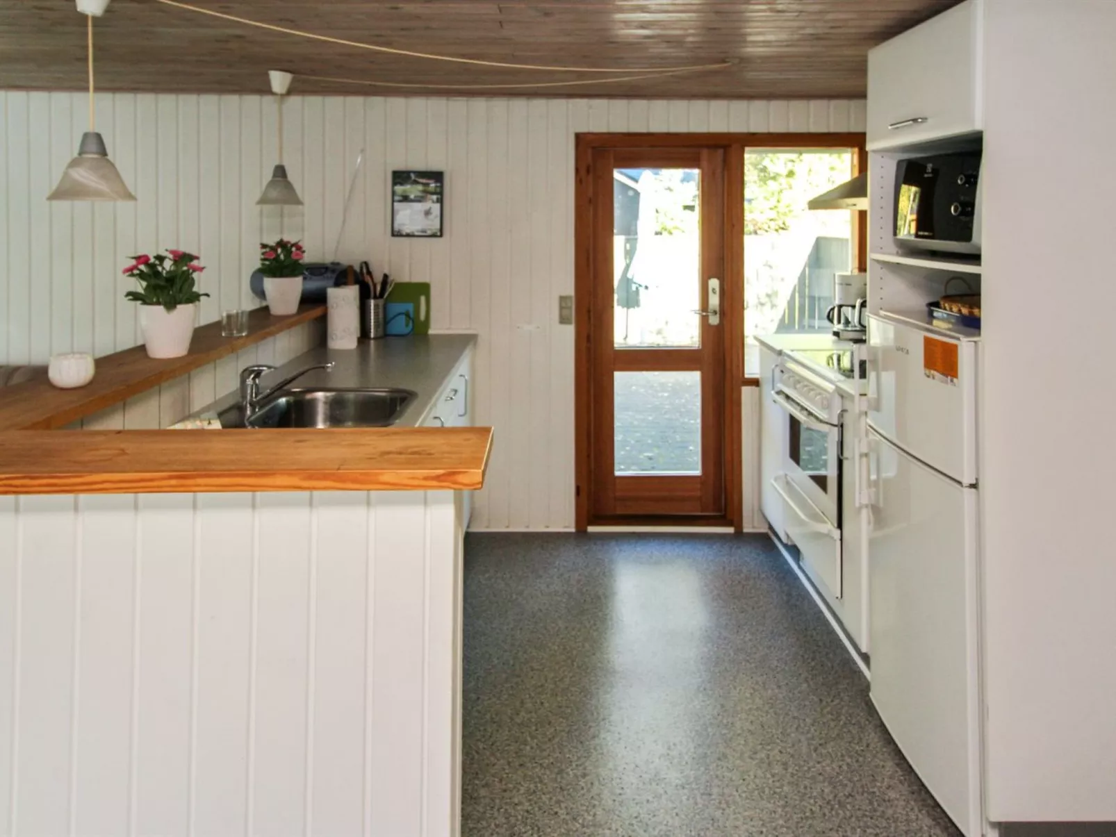 "Ketildor" - 100m from the sea-Drinnen