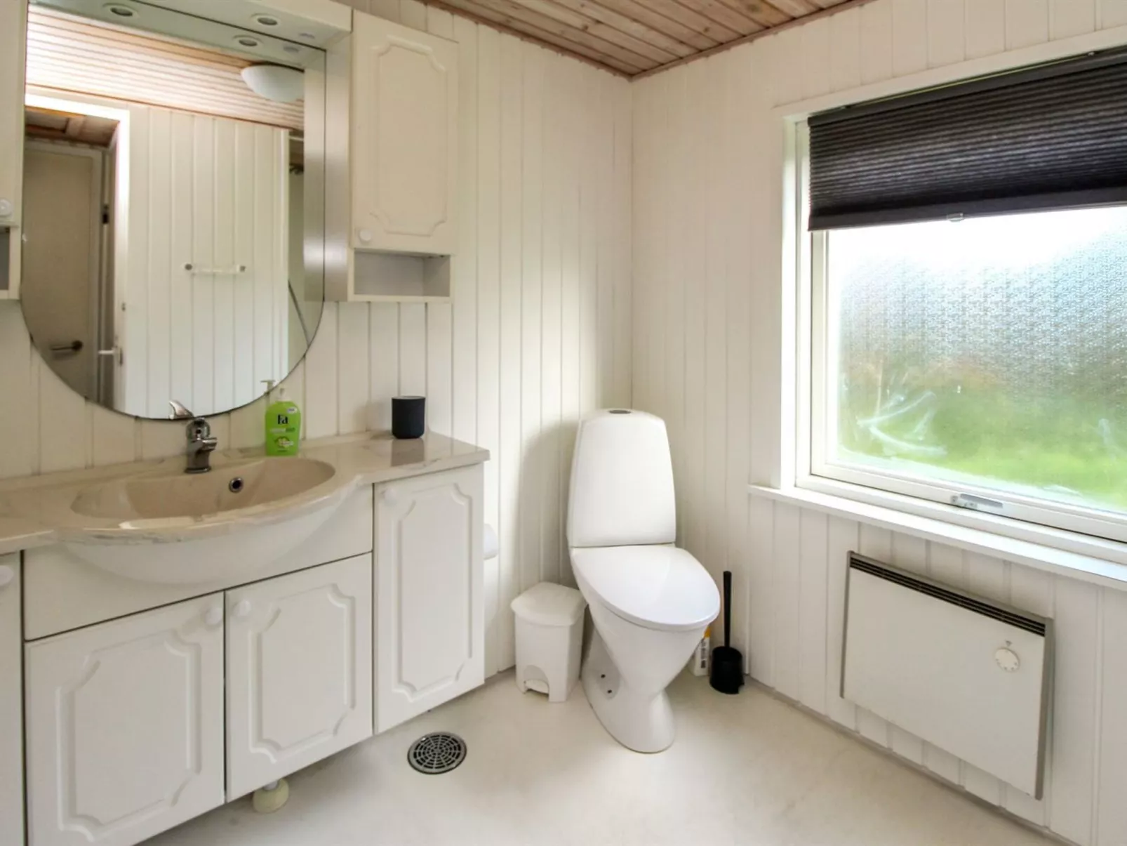 "Ketildor" - 100m from the sea-Drinnen