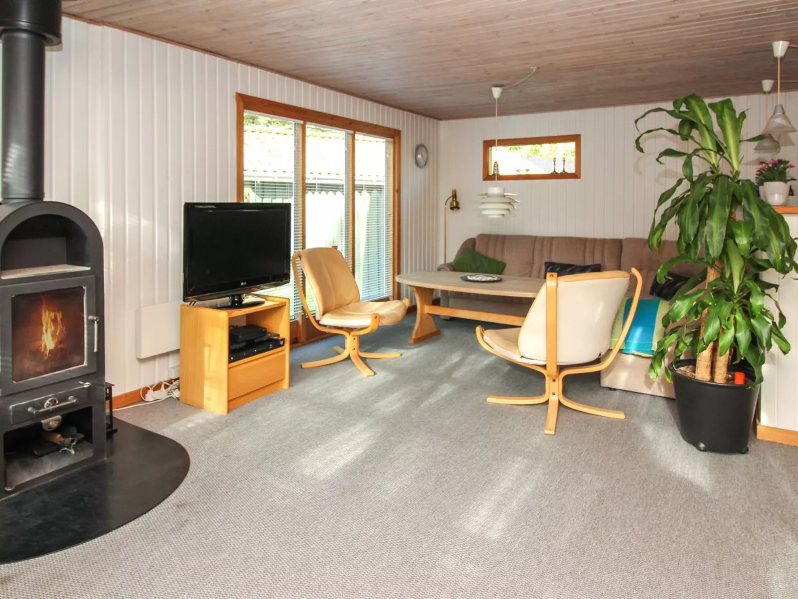 "Ketildor" - 100m from the sea-Drinnen