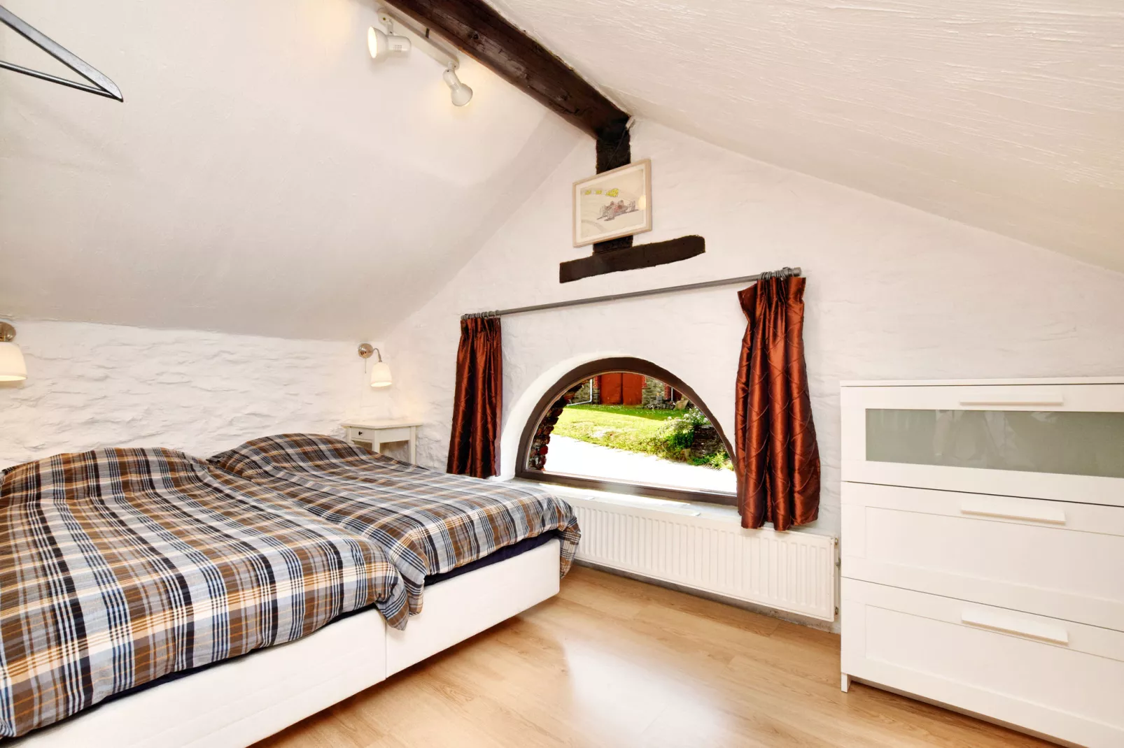 Maison des Contes-Bedroom