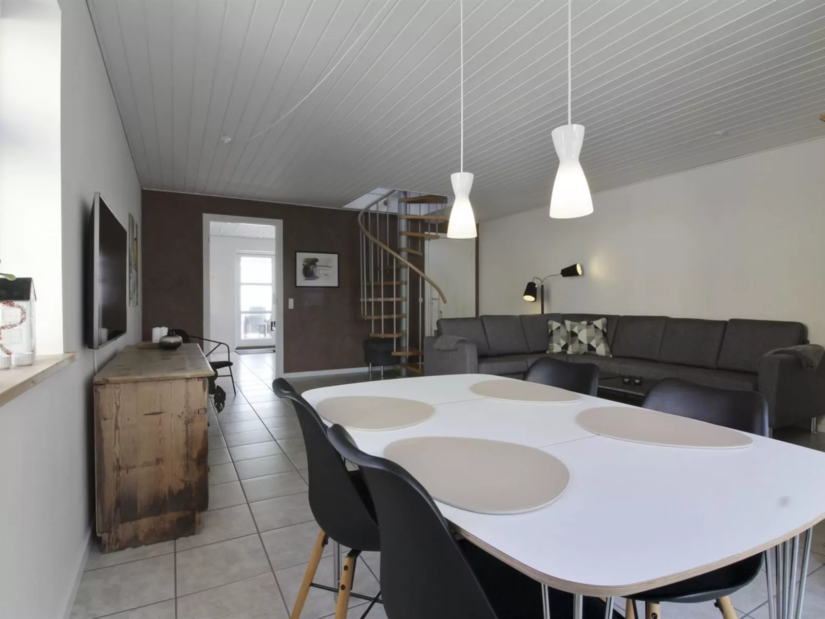 "Marieke" - 50m from the sea-Inside