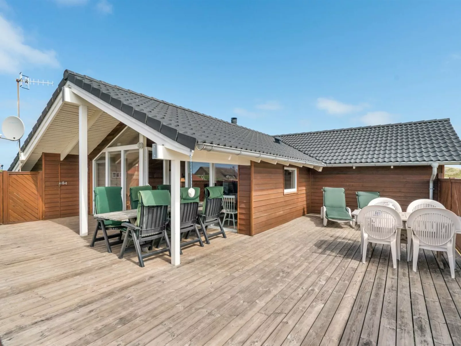 "Horsten" - 350m from the sea-Outside