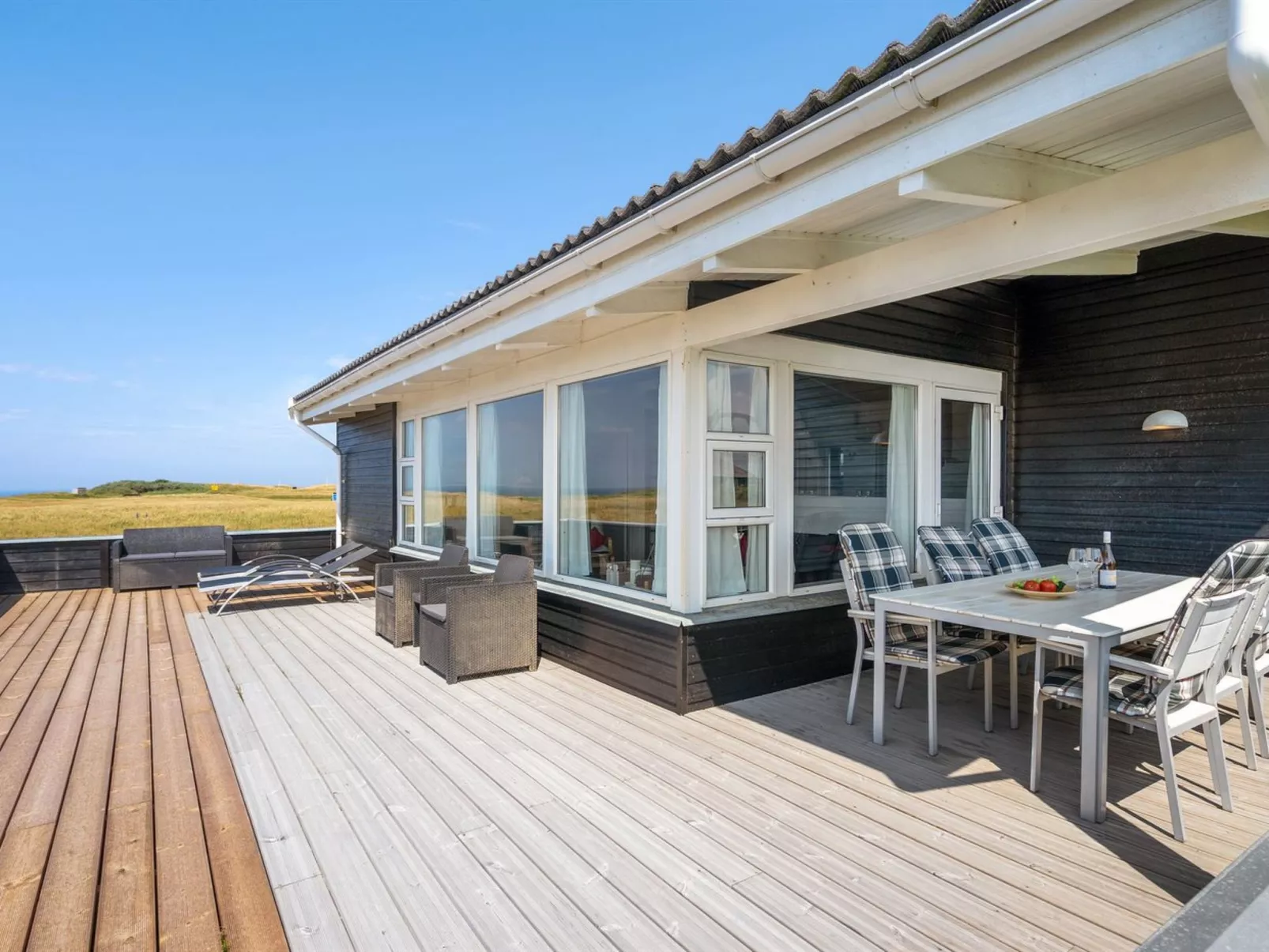 "Dyri" - 75m from the sea-Outside