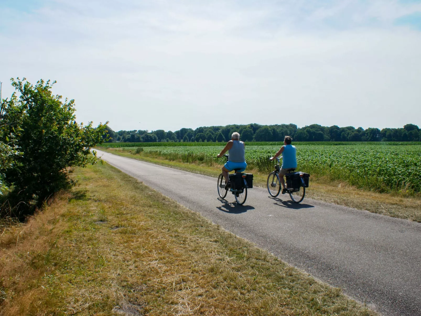 Onder De Eiken-Outside