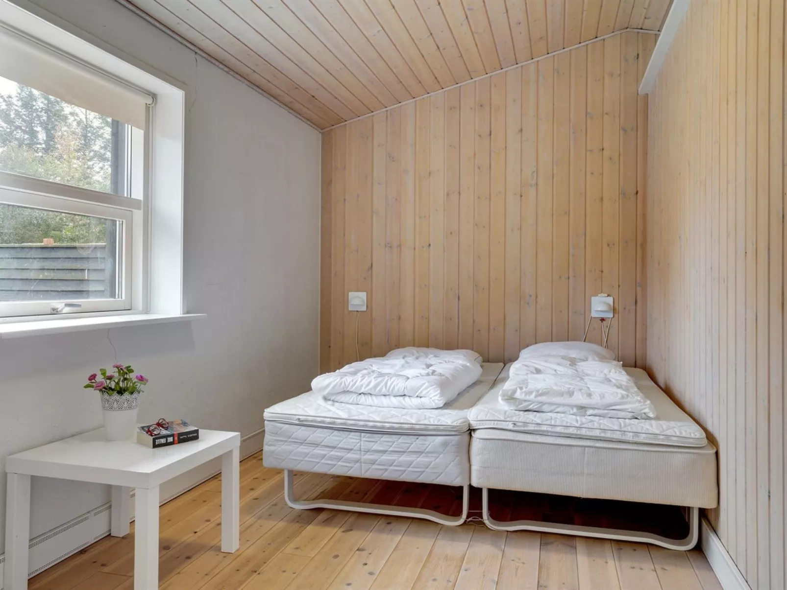 "Fay" - 25m from the sea-Inside