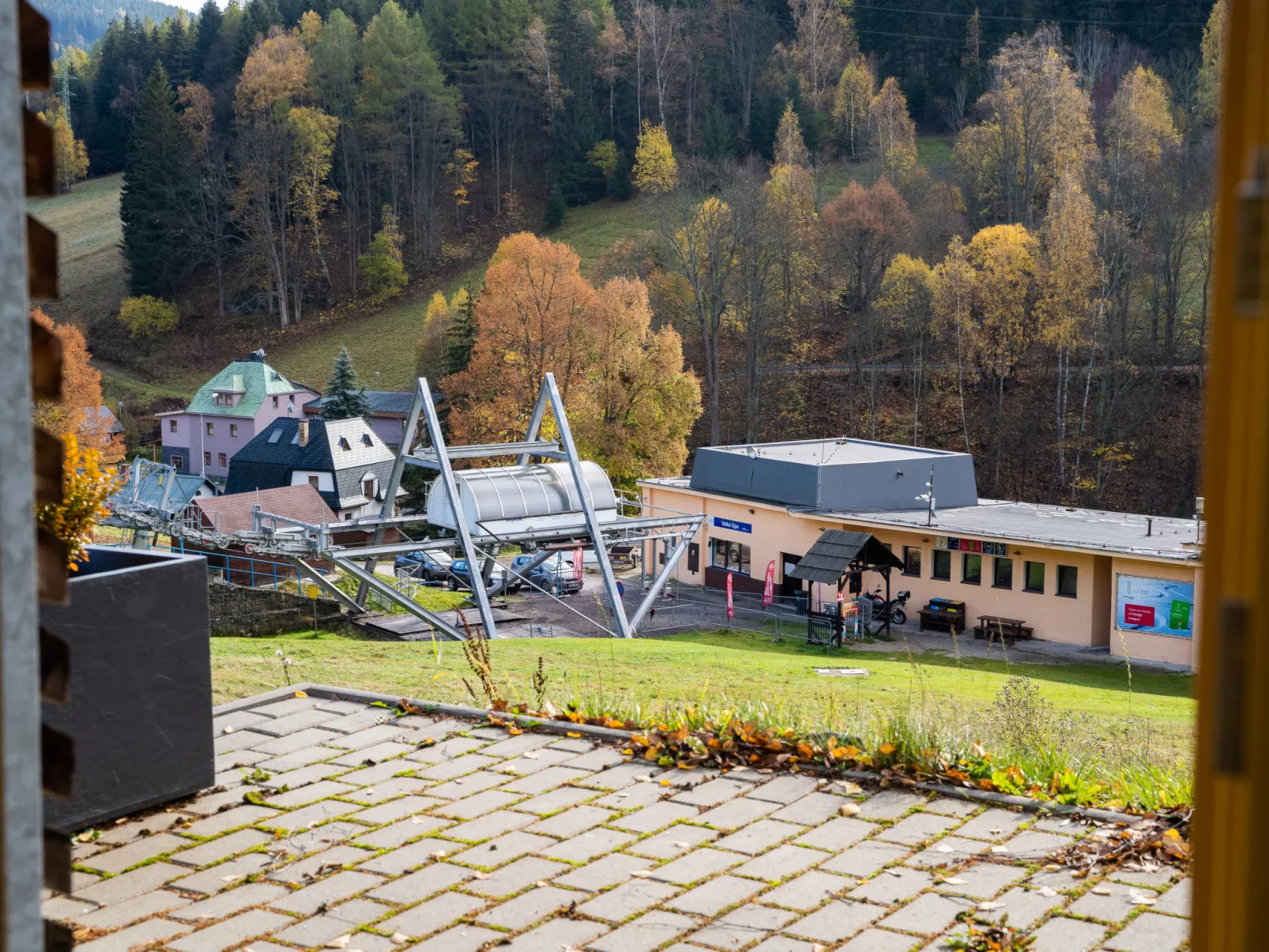 Ski-In Ski-Out Mountain Duplex Portášky3-Outside