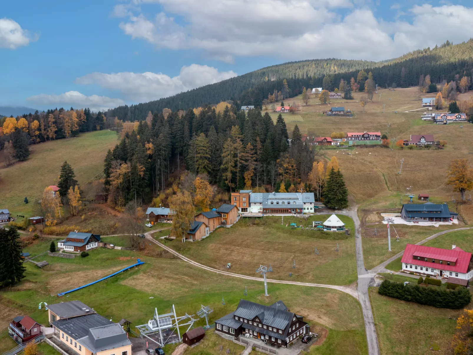 Ski-In Ski-Out Mountain Duplex Portášky3-Outside