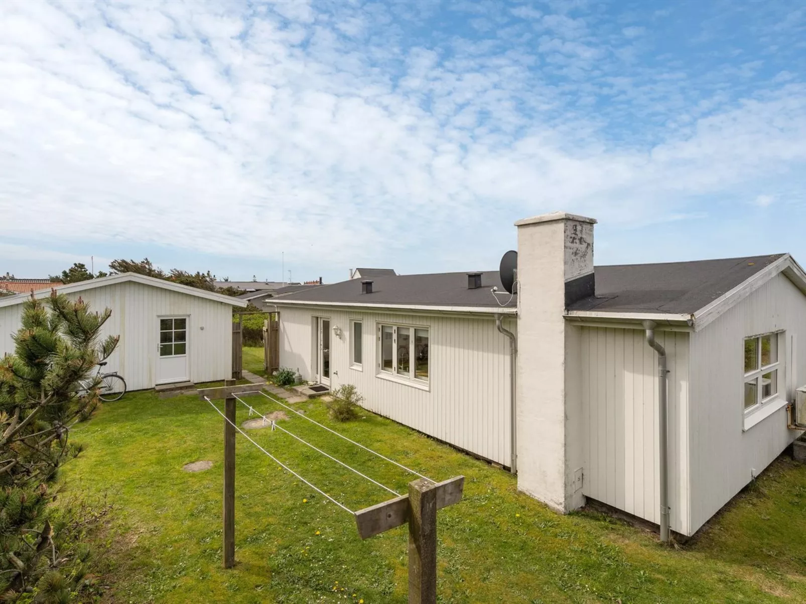 "Vilja" - 150m from the sea-Outside