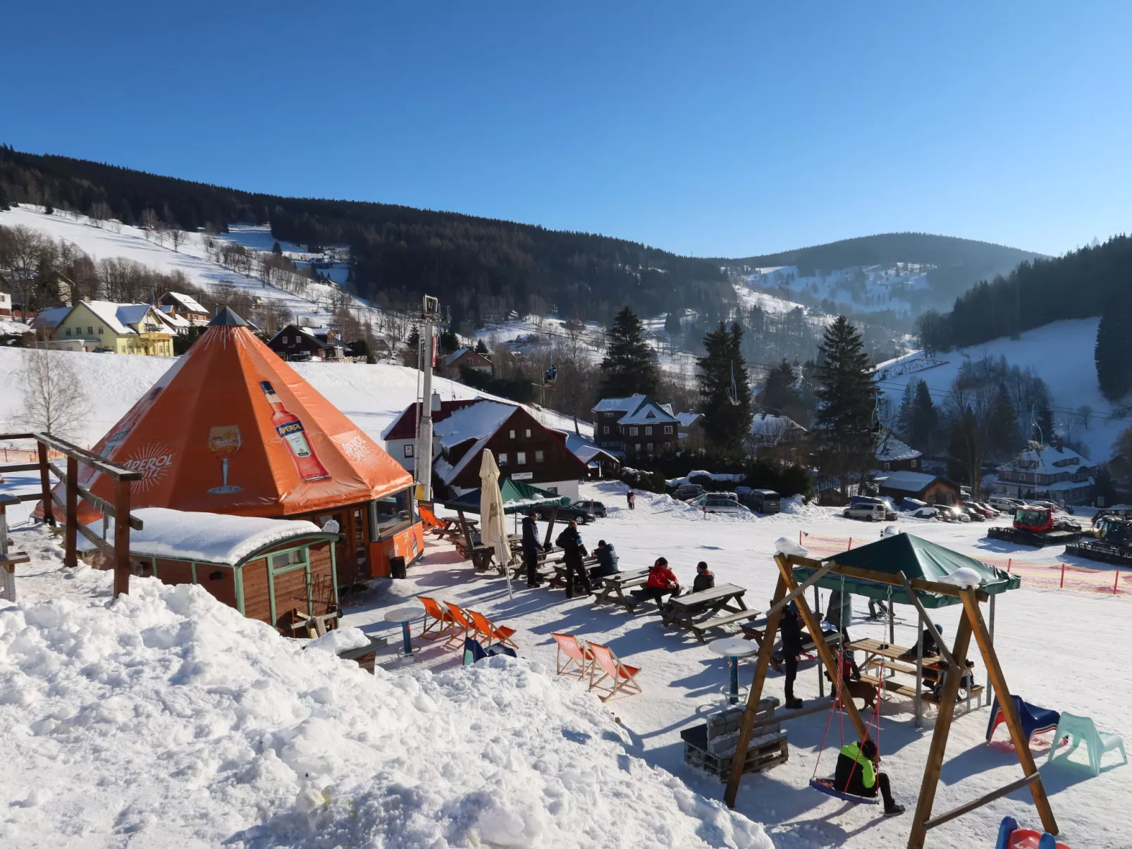 Ski-In Ski-Out Mountain Duplex Portášky3-Outside