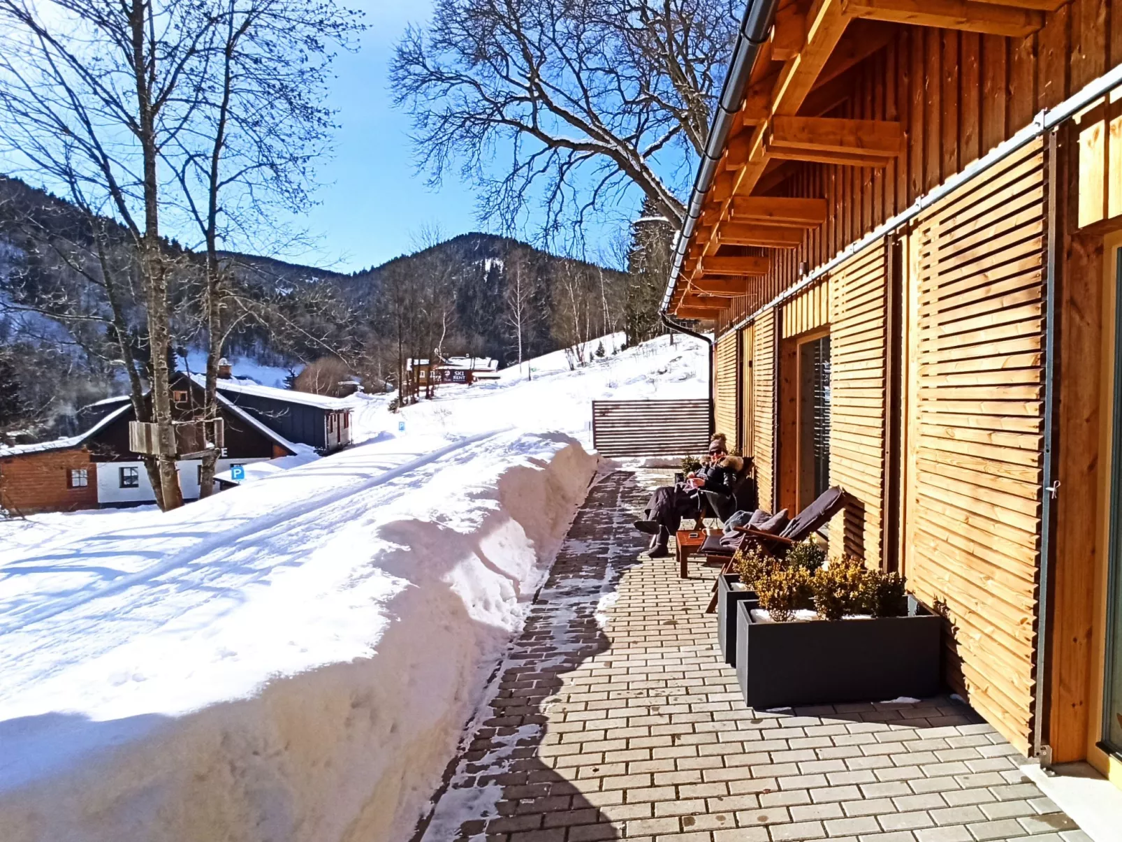 Ski-In Ski-Out Mountain Duplex Portášky2-Outside