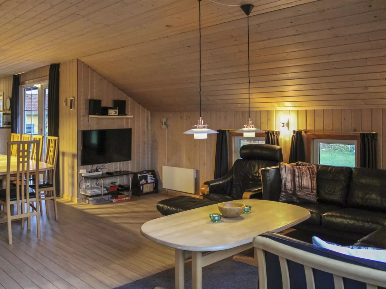"Gunvald" - 2km to the inlet-Inside