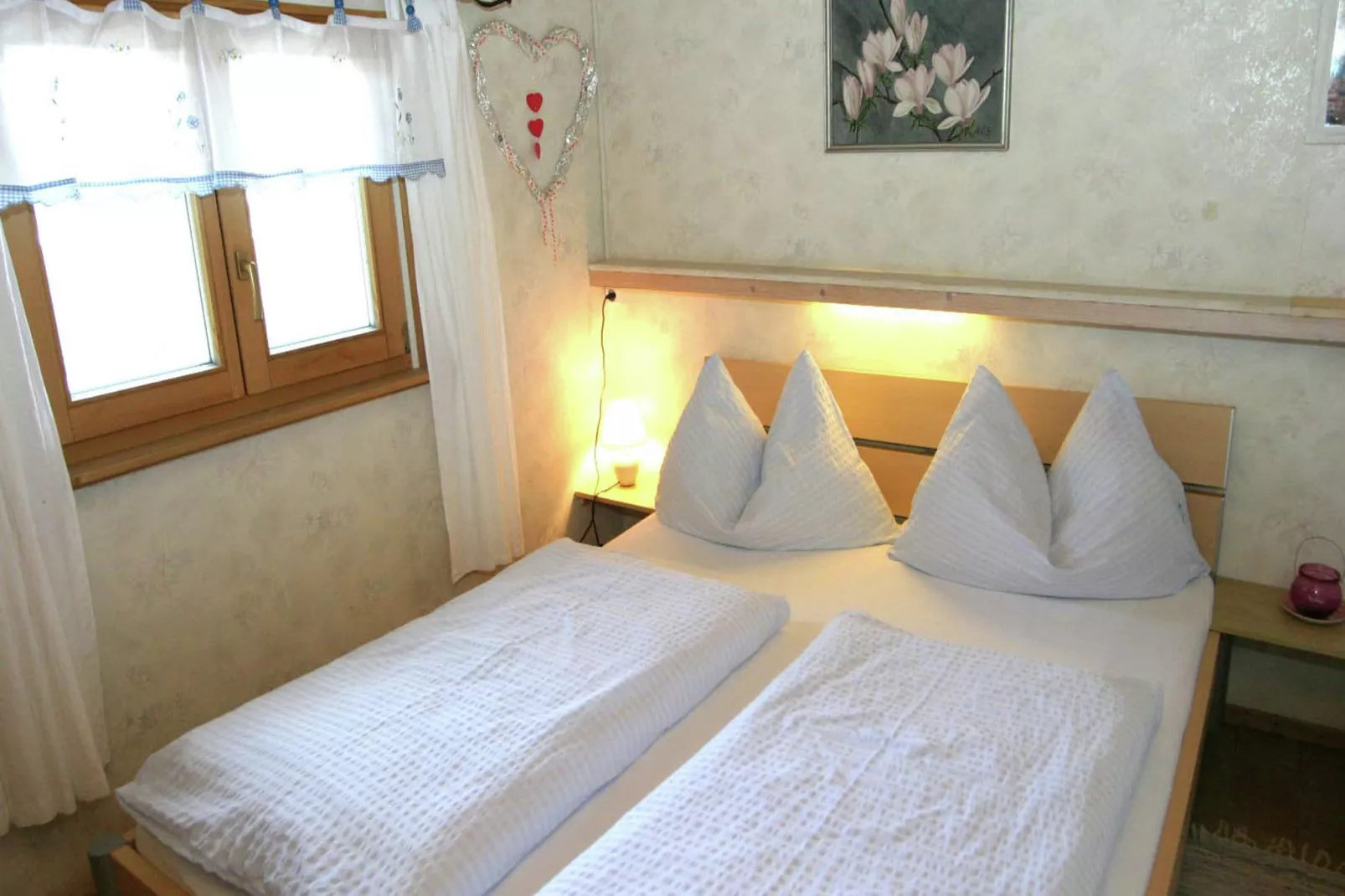 Singer-Bedroom