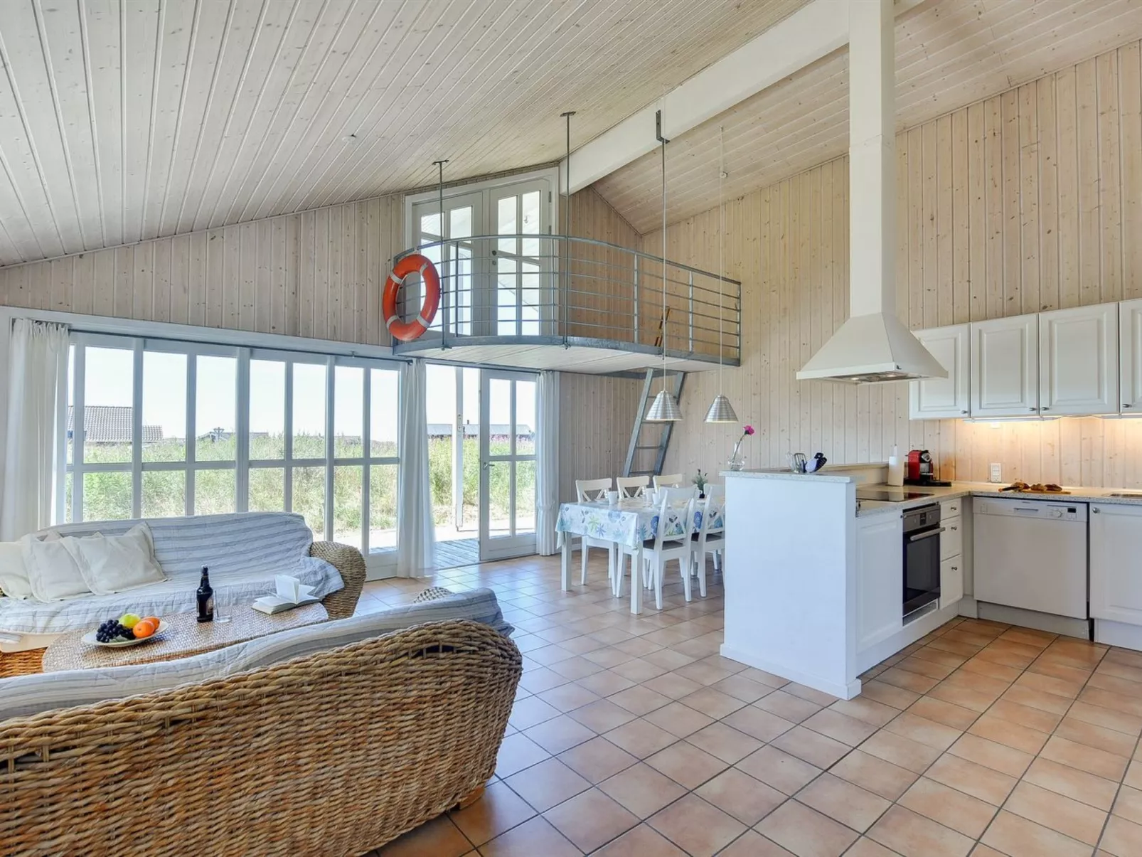 "Dorethea" - 300m from the sea-Inside