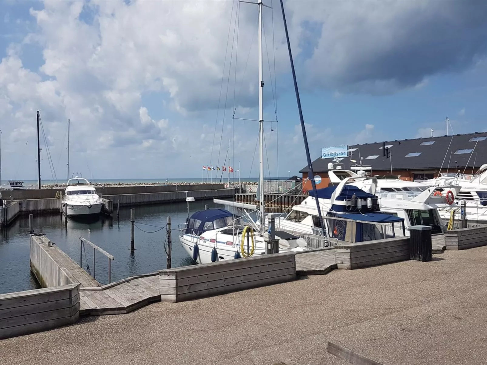 "Golubinka" - 500m from the sea-Outside