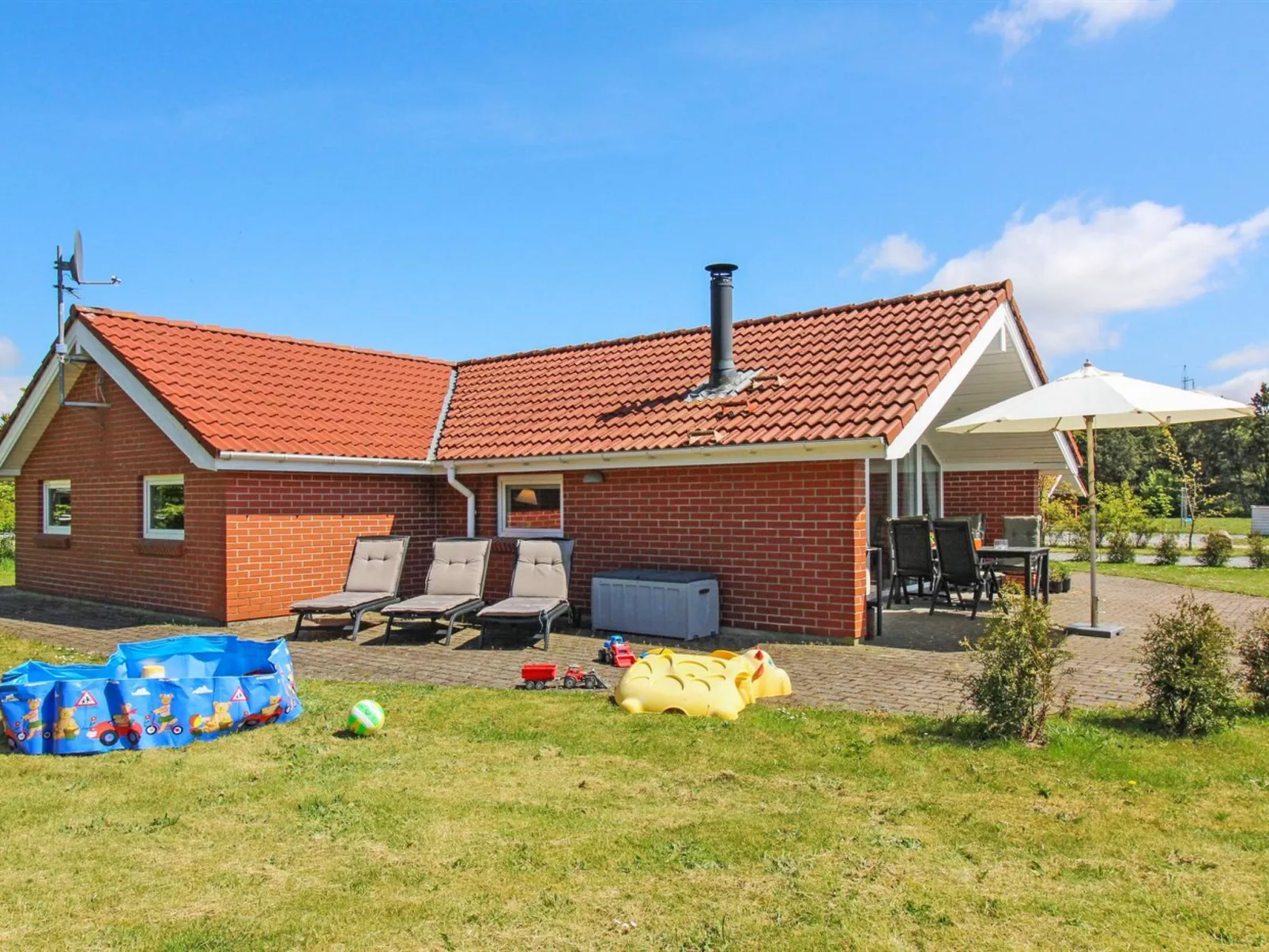 "Erp" - 10km from the sea-Outside