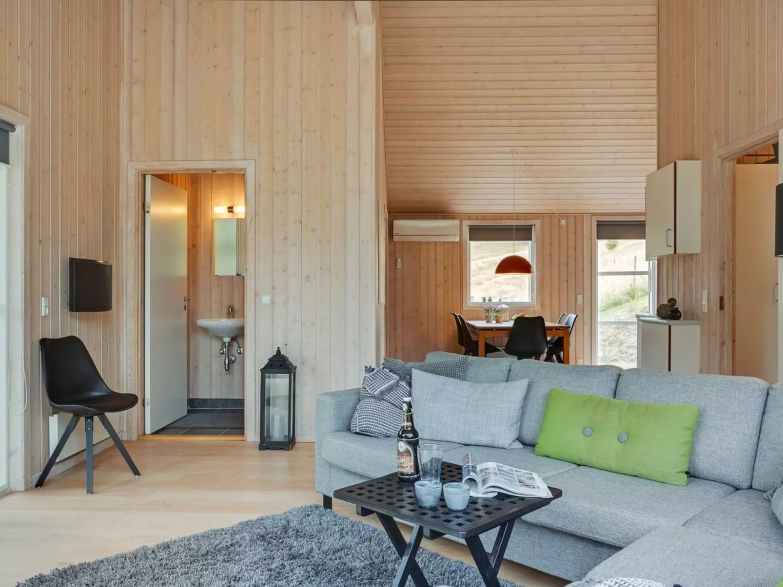 "Benno" - 2.1km from the sea-Inside