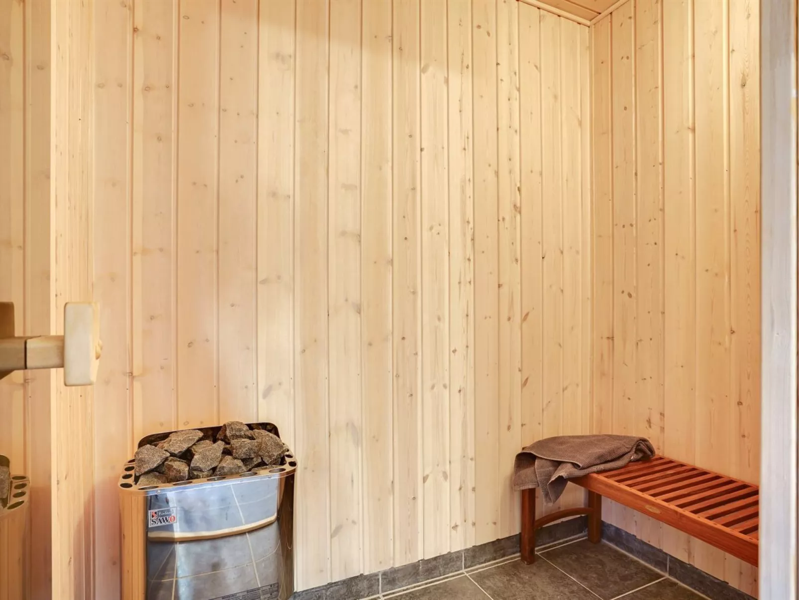 "Benno" - 2.1km from the sea-Inside