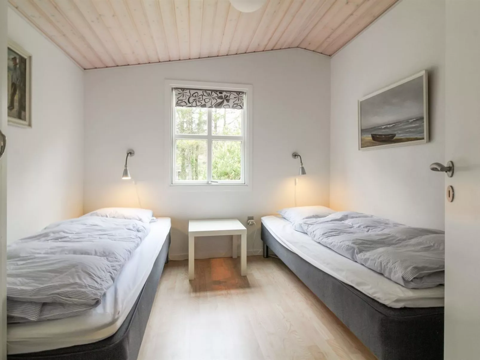 "Thekla" - 3km from the sea-Inside