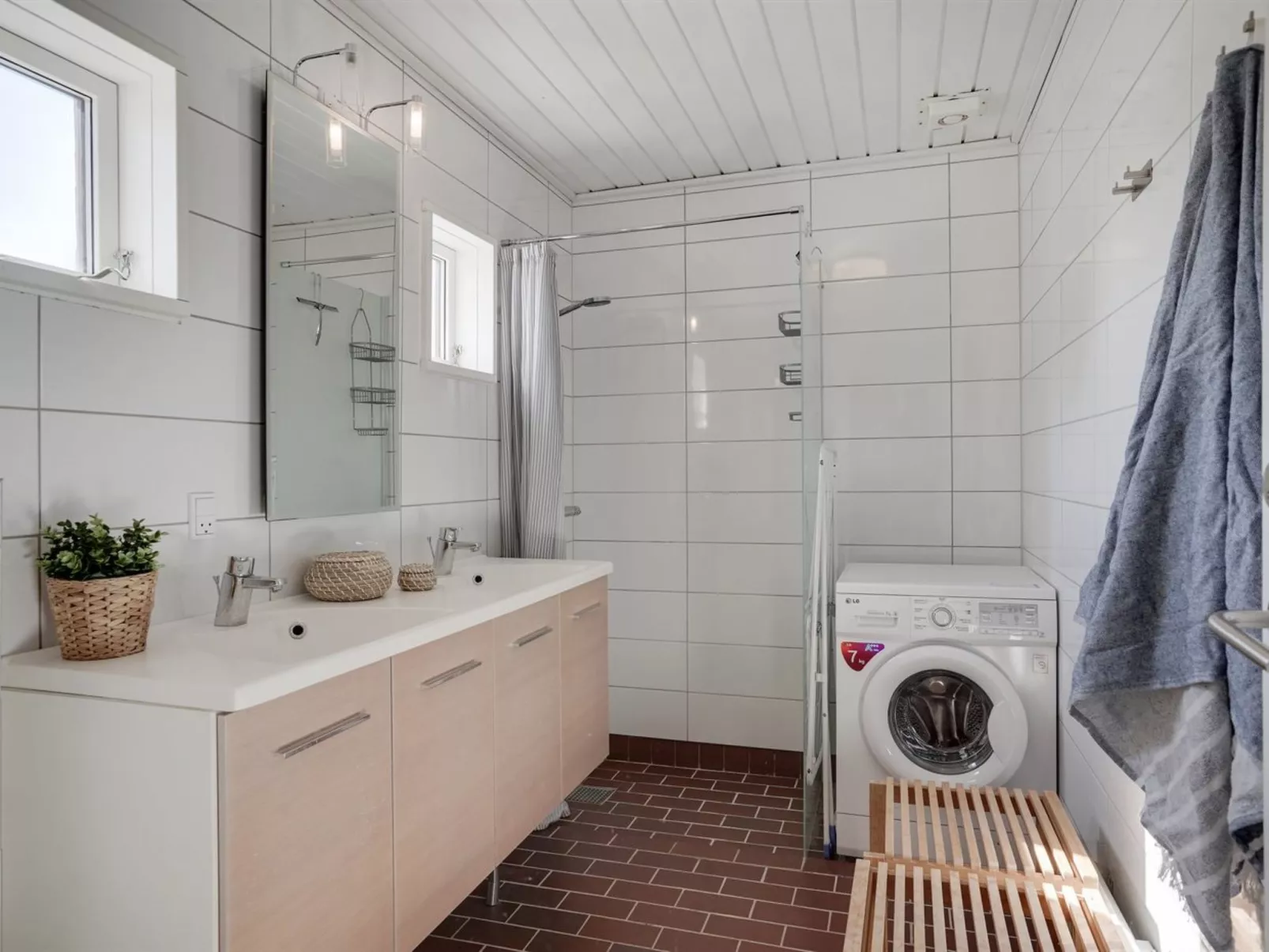 "Marjon" - 400m from the sea-Inside
