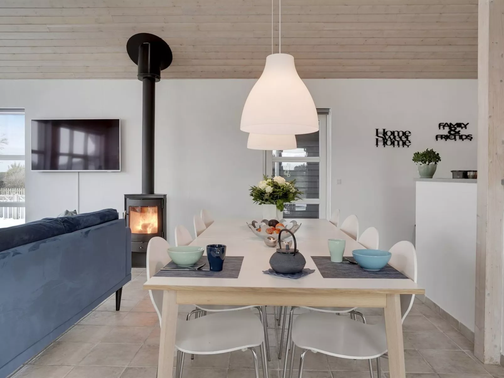 "Thorwith" - 150m from the sea-Inside