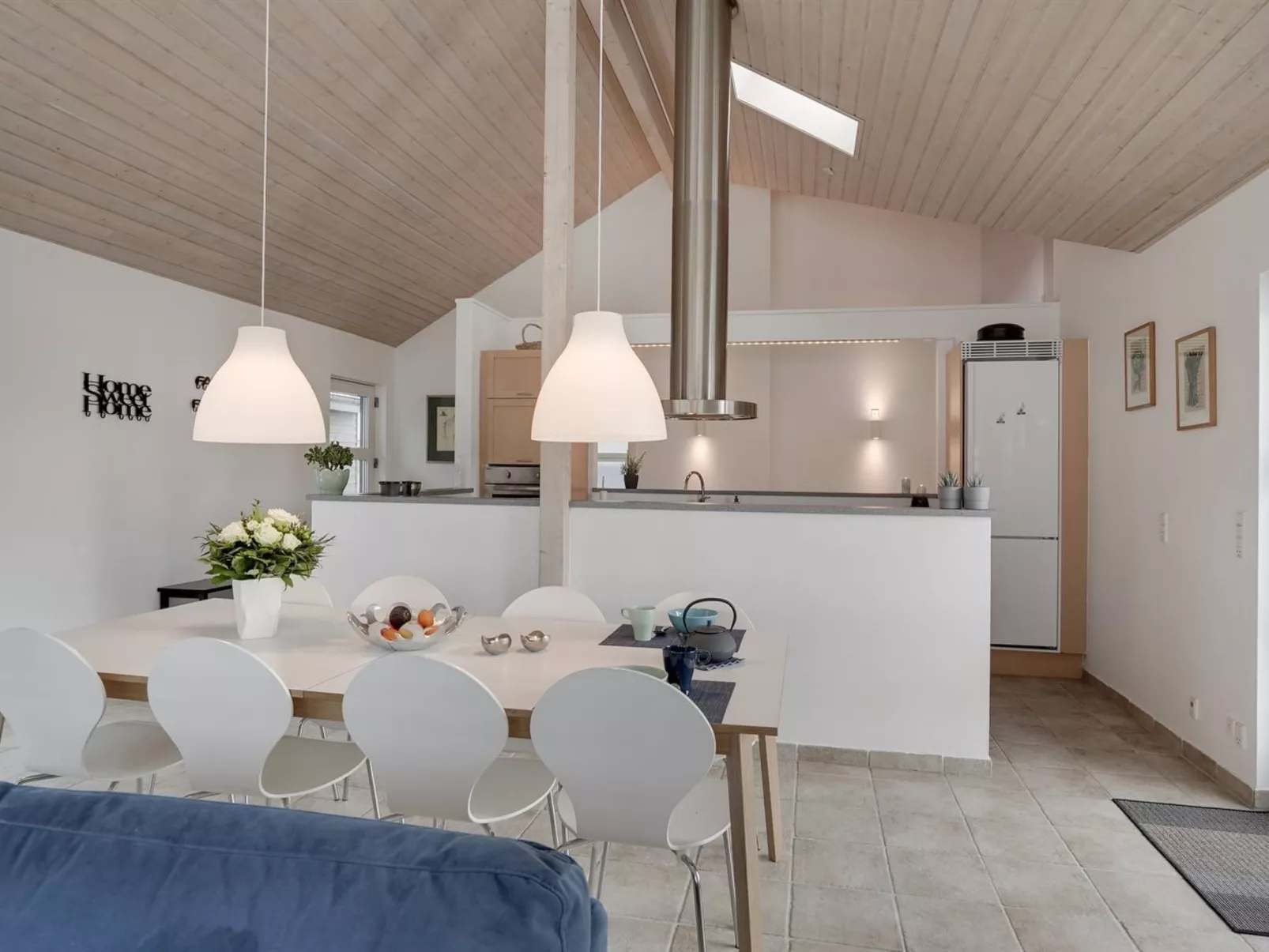 "Thorwith" - 150m from the sea-Inside