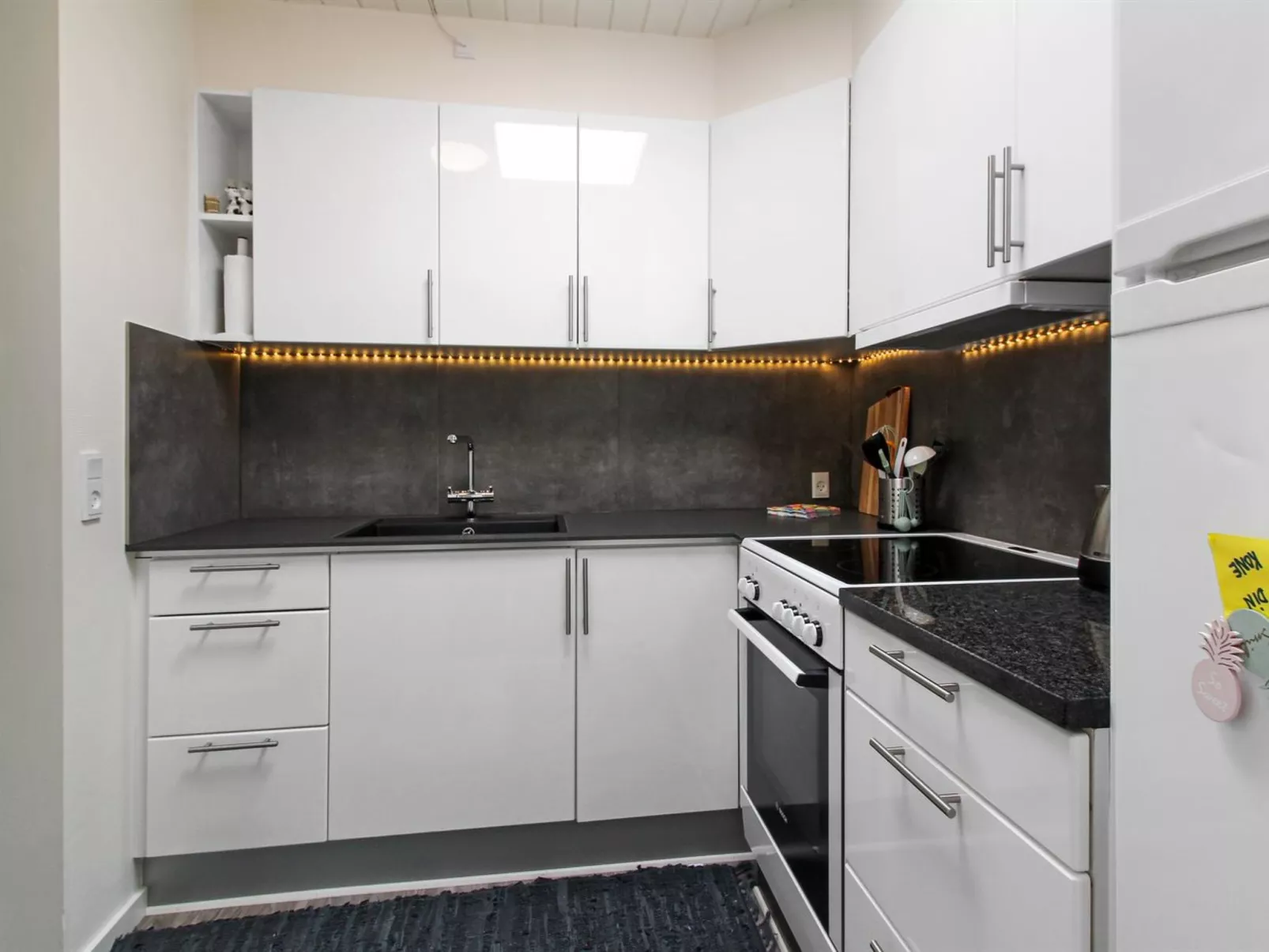 "Clemence" - 900m from the sea-Inside