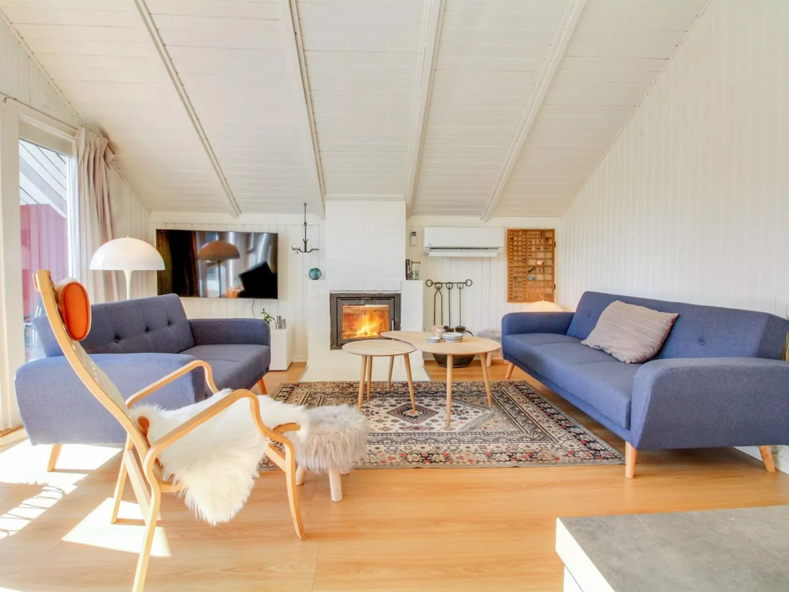 "Egbert" - 900m from the sea-Inside
