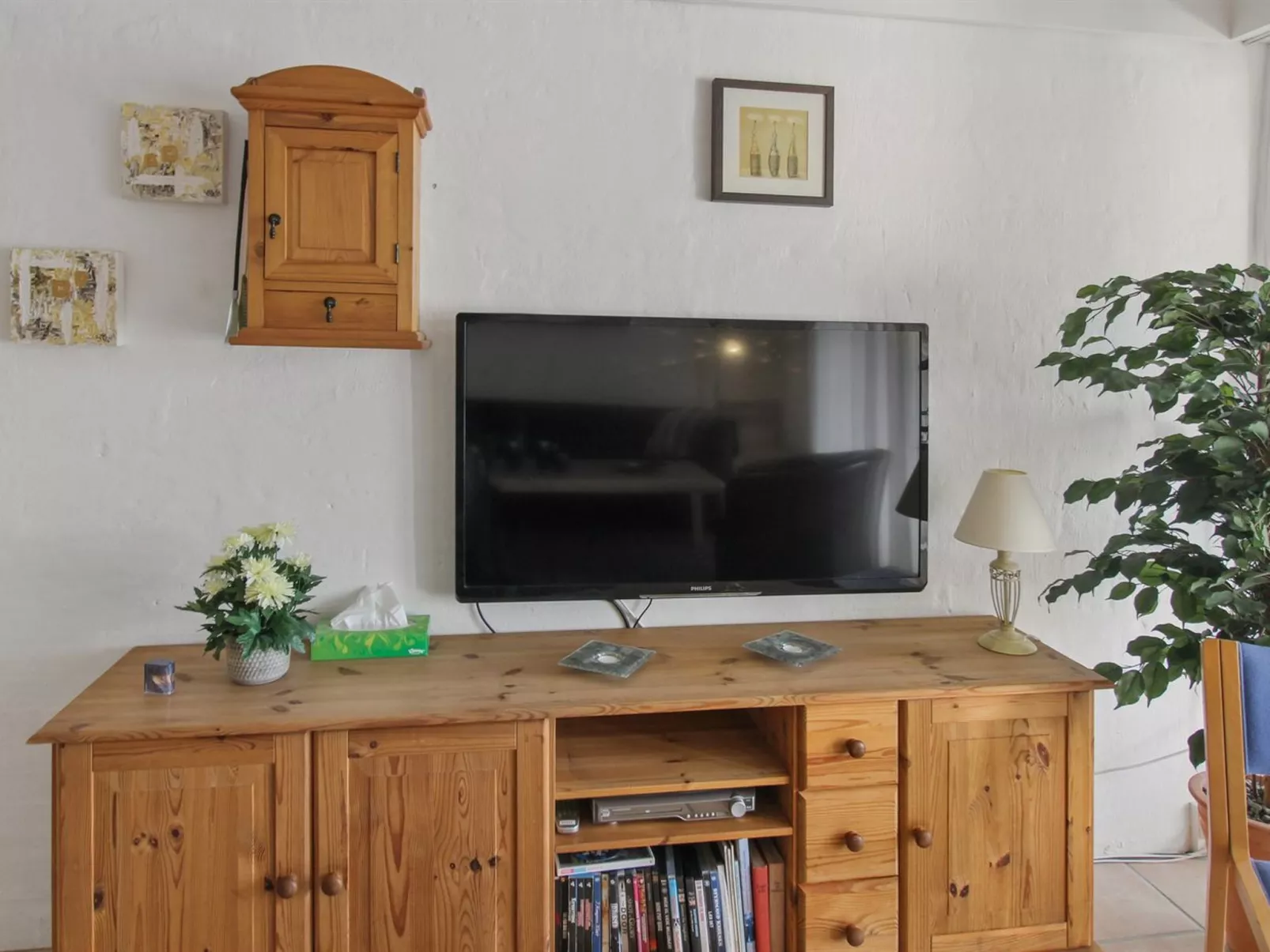 "Erica" - 6km from the sea-Inside