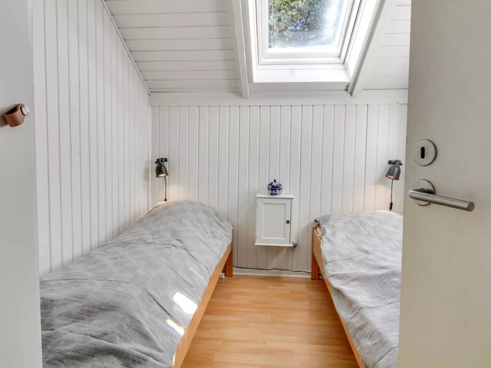 "Egbert" - 900m from the sea-Inside